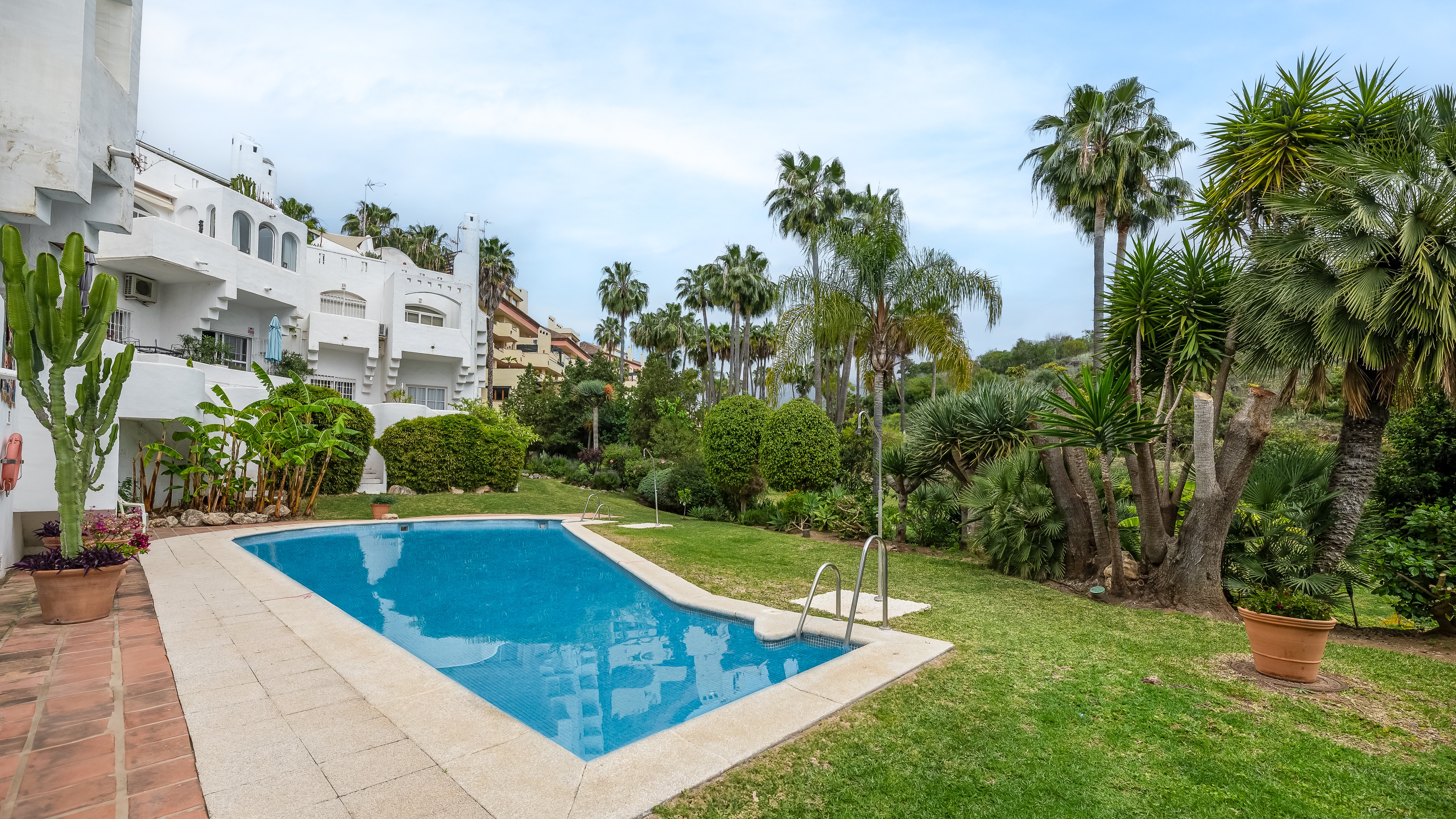 Townhouse in Las Lomas de Marbella Club - A Unique Opportunity for Sophisticated Living