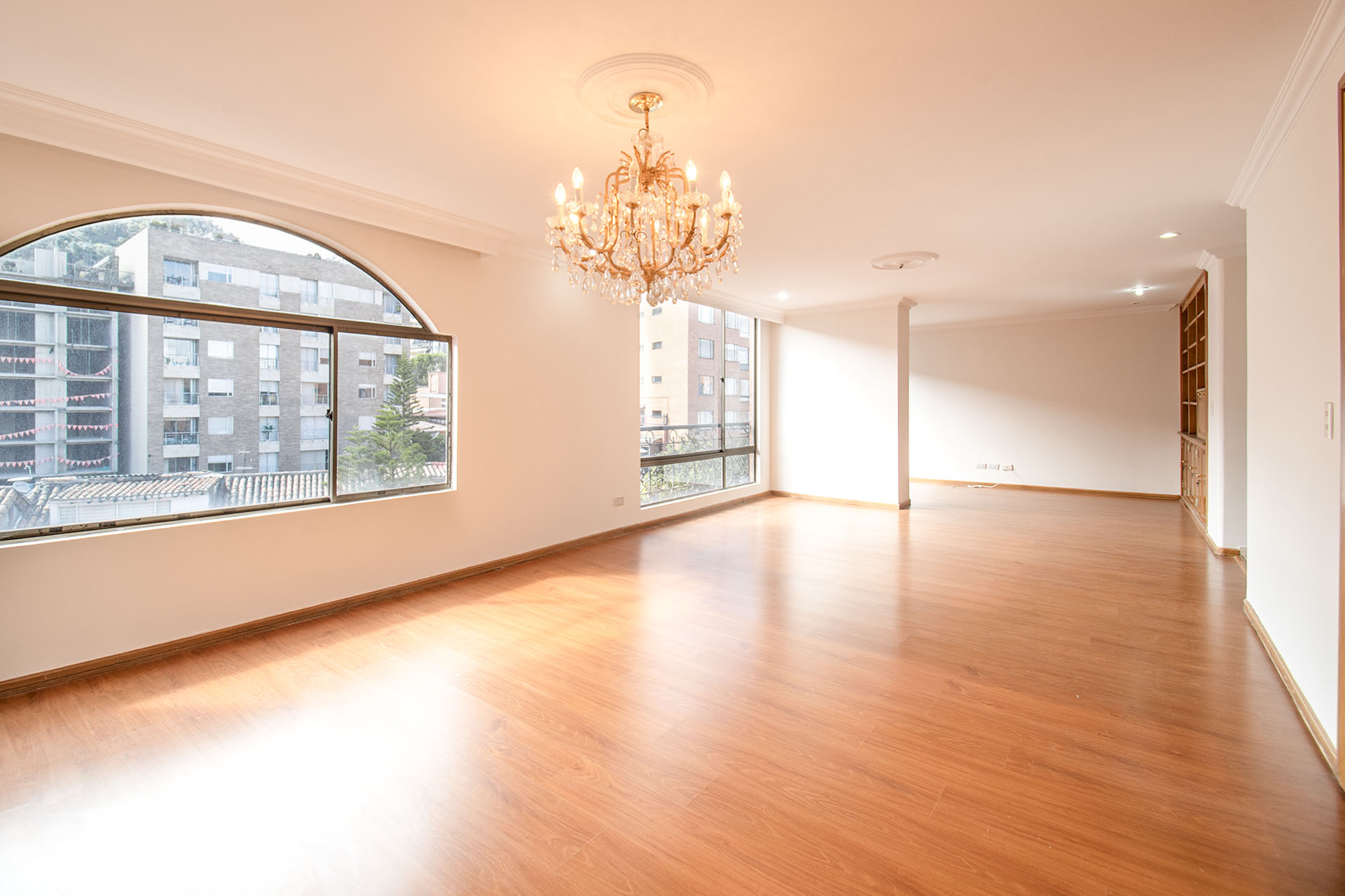 Penthouse iluminado para venta en Bella Suiza