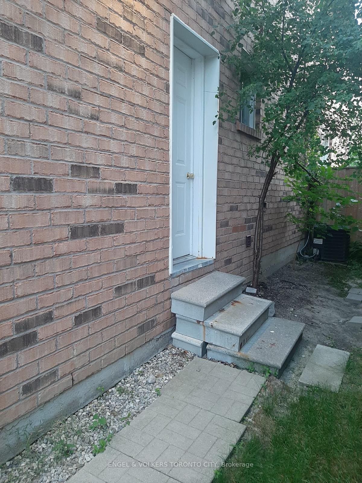 Beautiful 2-Bedroom Basement Apartment for Rent
