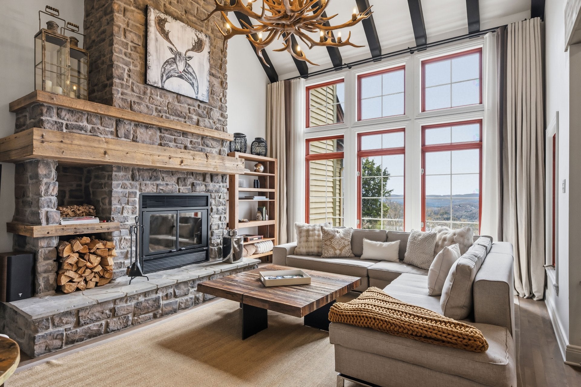 Summer rental of Luxurious Home with view on Tremblant Lake
