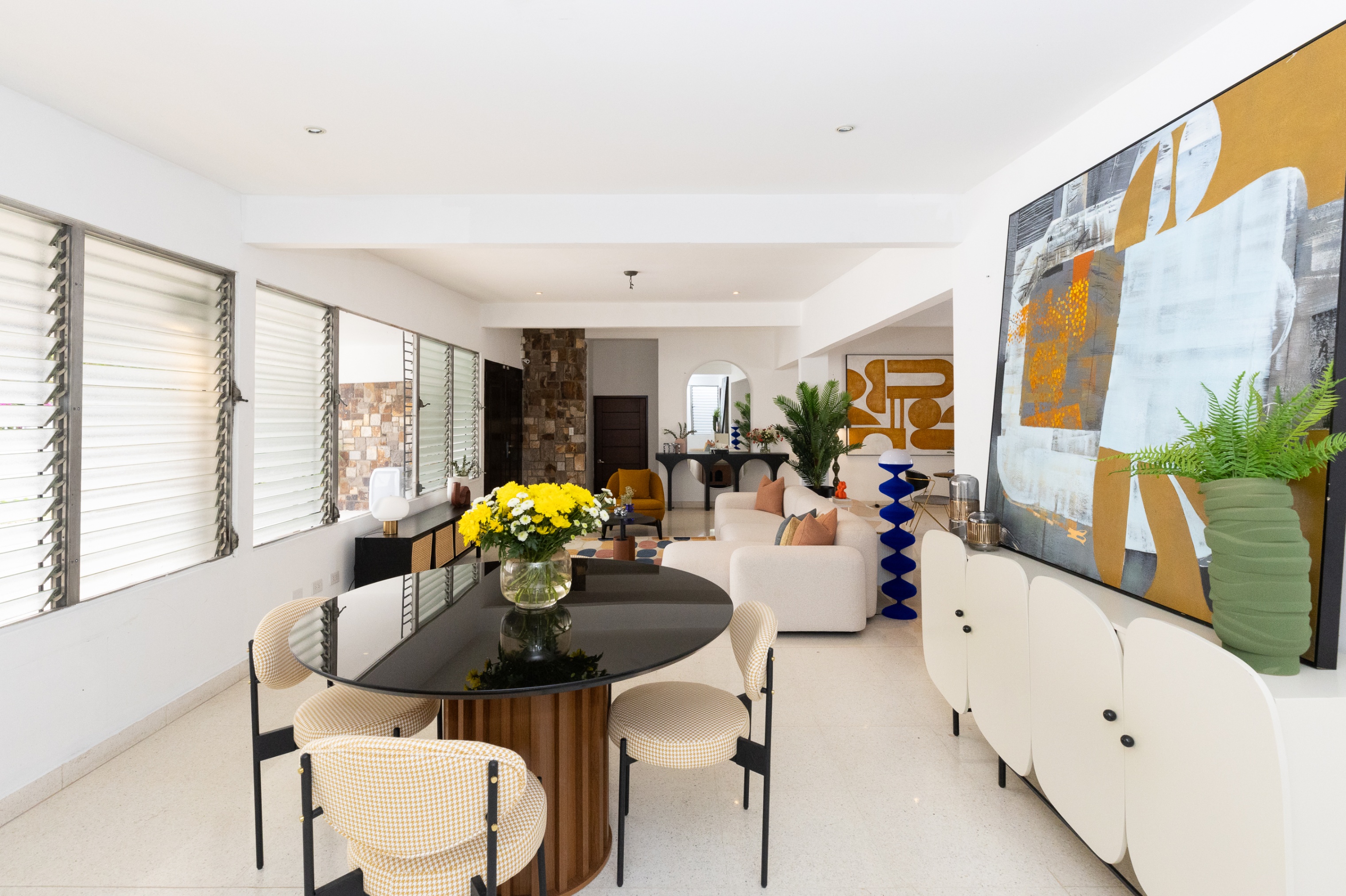 Single Family Residence with Large Garden & BBQ Terrace