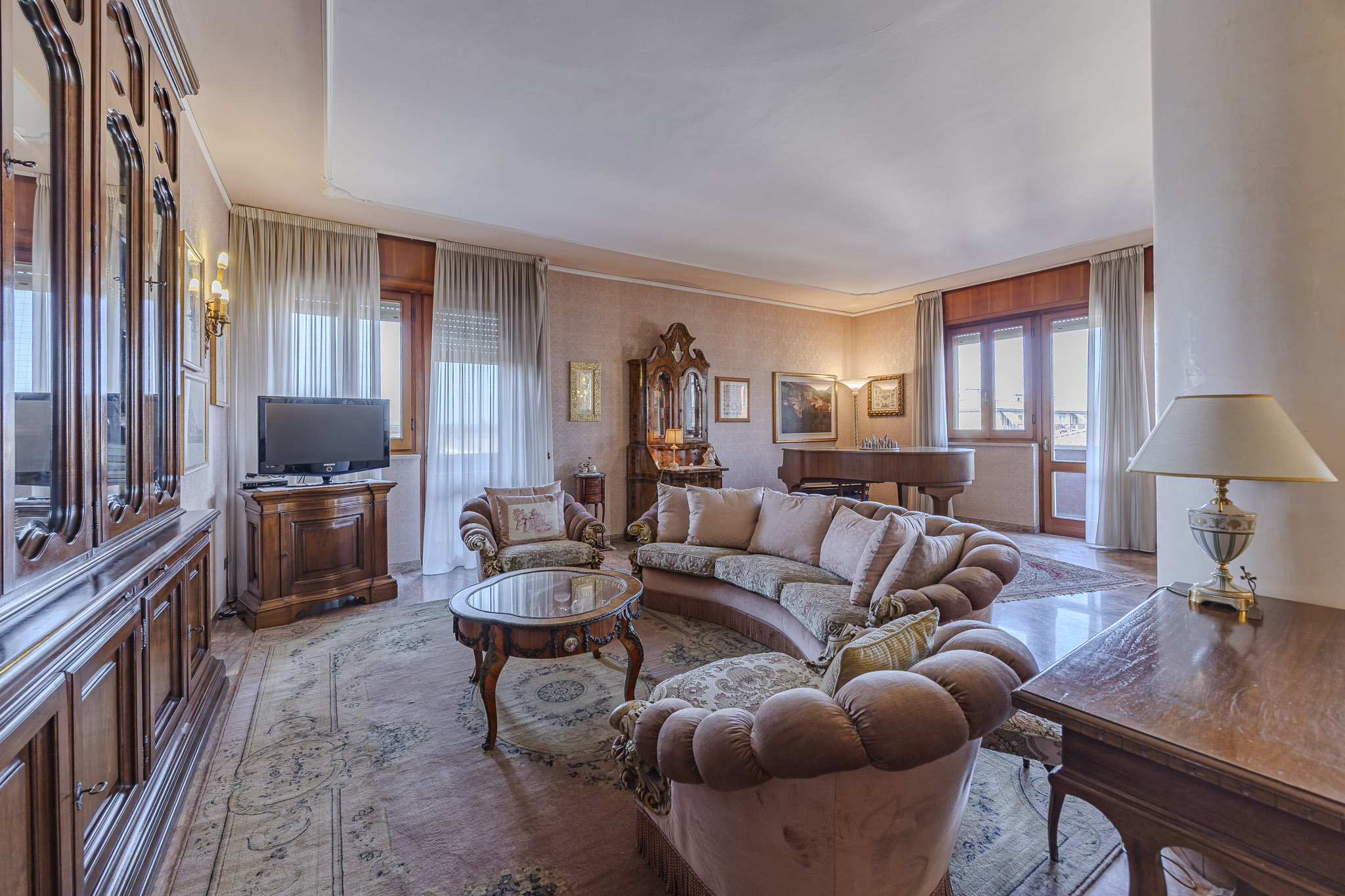 Stylish apartment in a strategic location