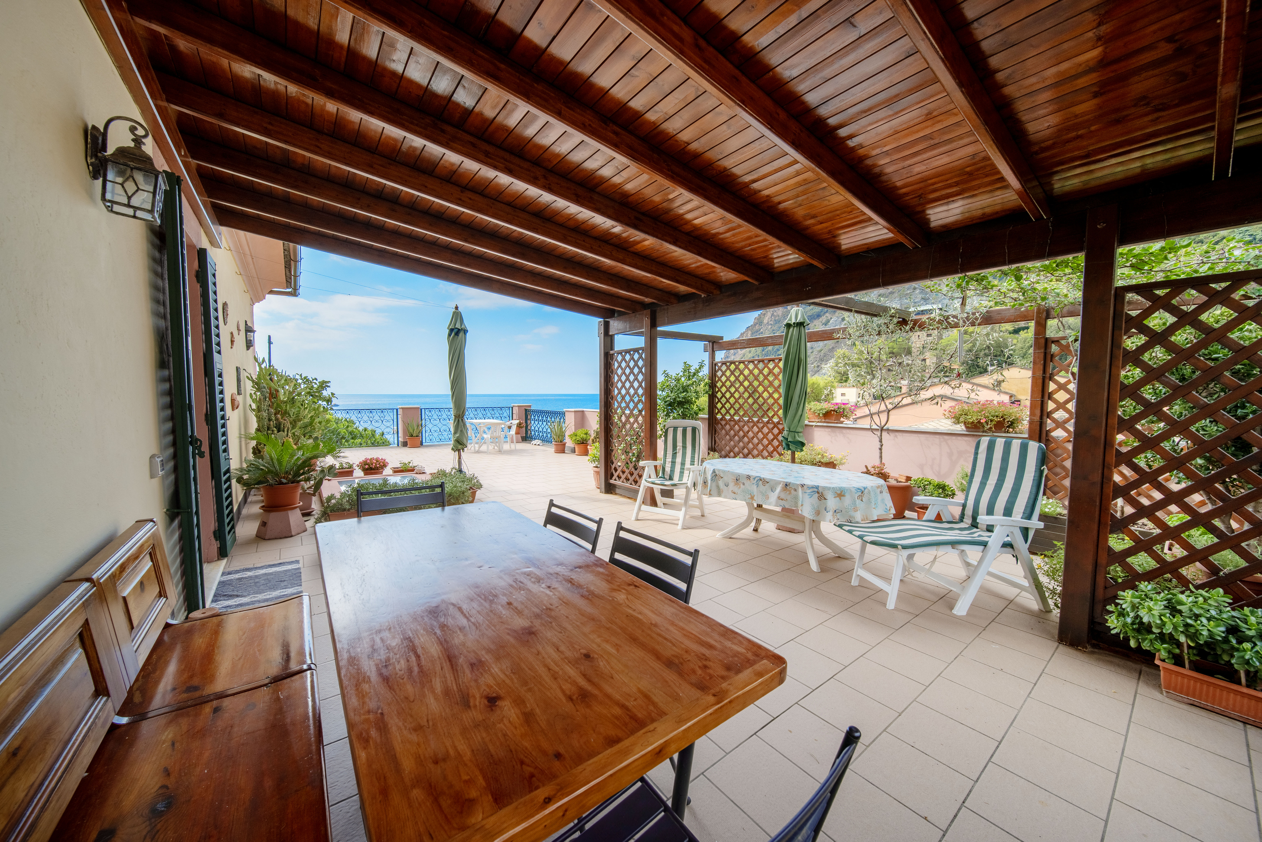 Exklusive Wohnung mit Panoramaterrasse und Meerblick