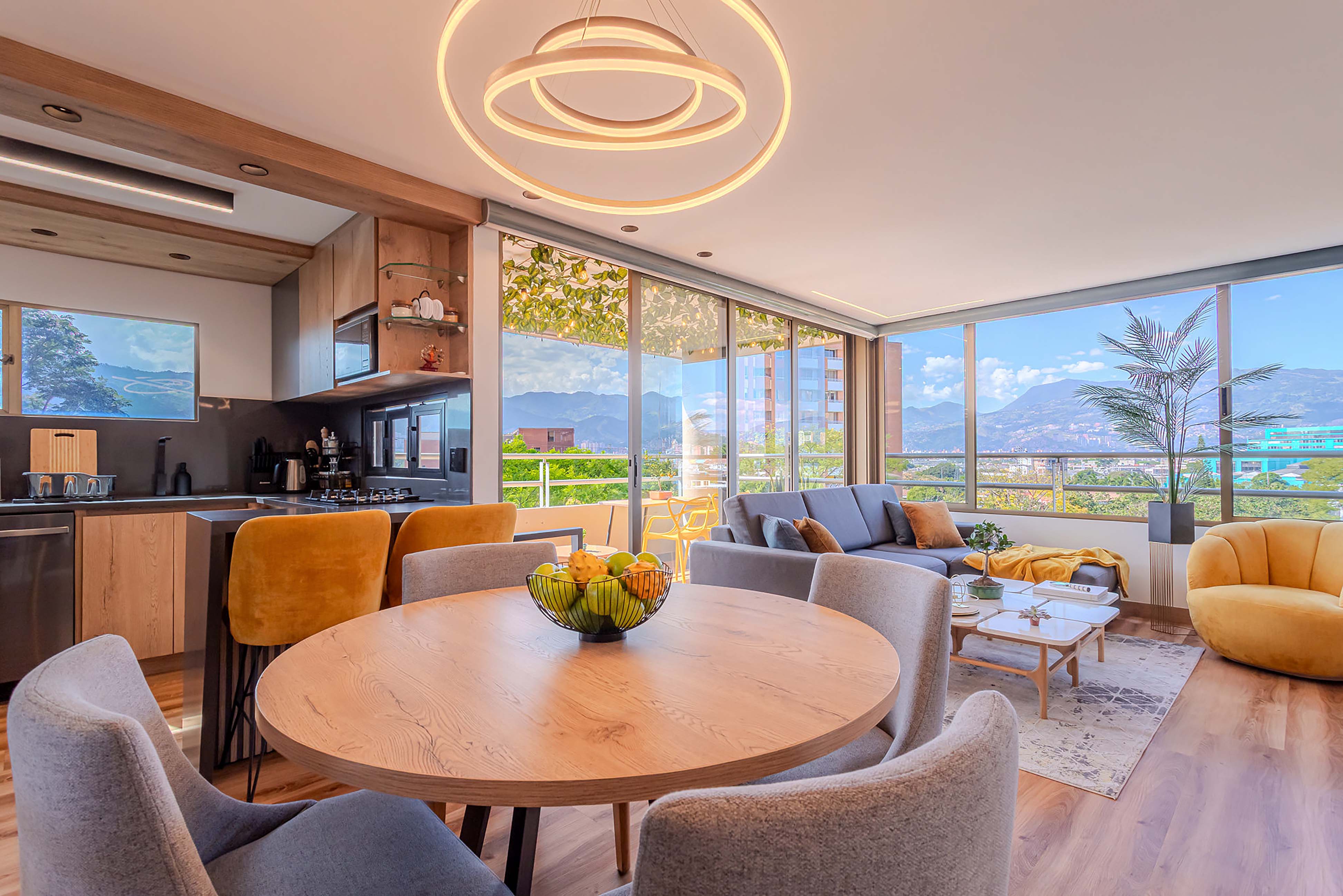 Apartamento de diseño y amoblado para venta en Patio Bonito, El Poblado