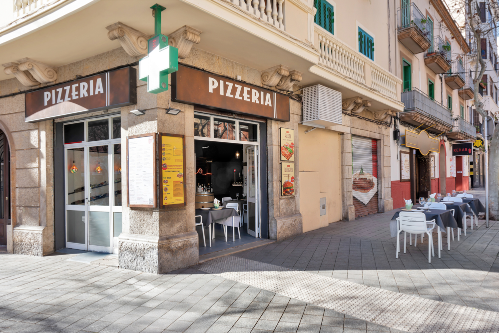 Pizzeria for transfer in a prime location in Palma