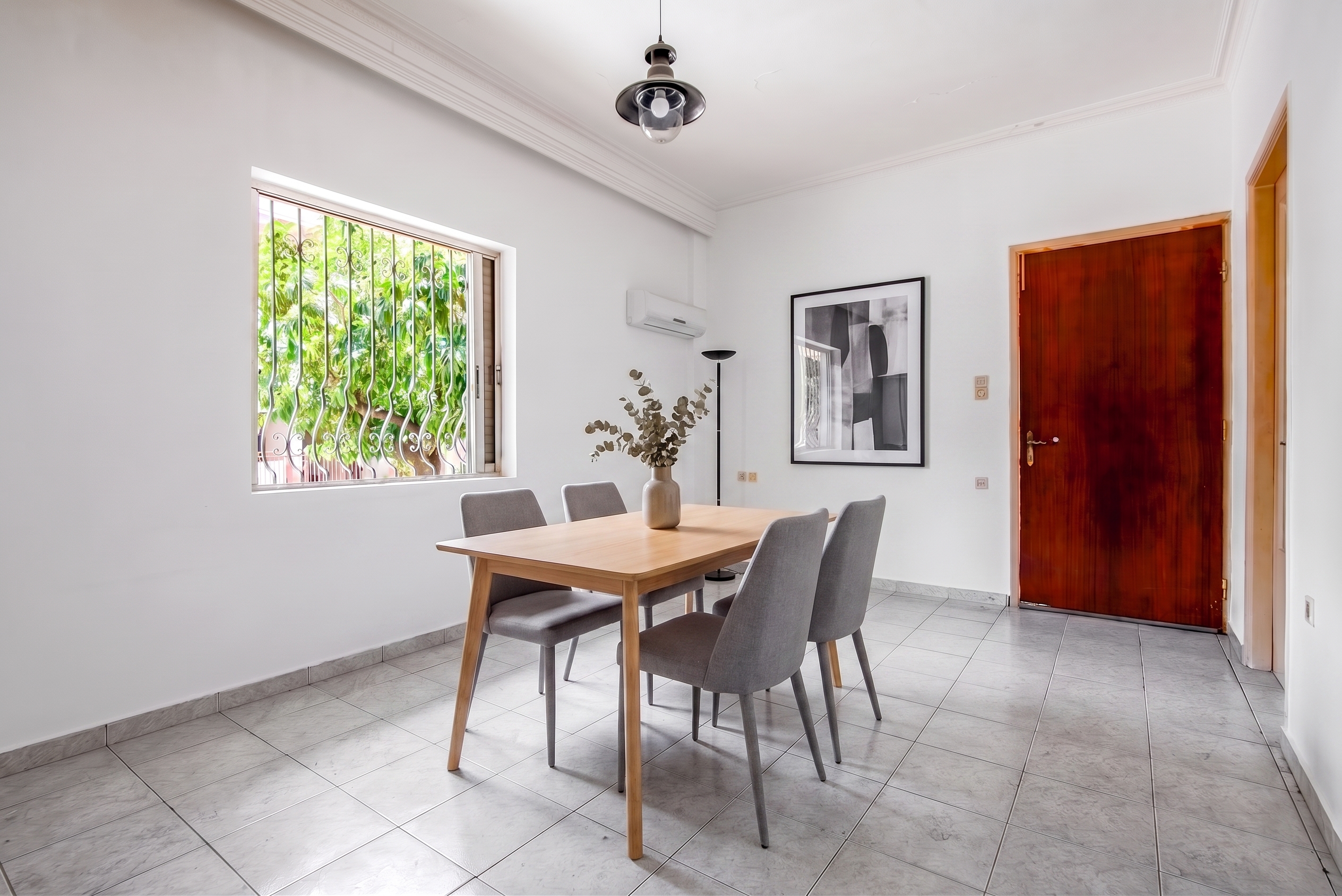 74 sq.m. apartment for renovation near Peristeri metro station