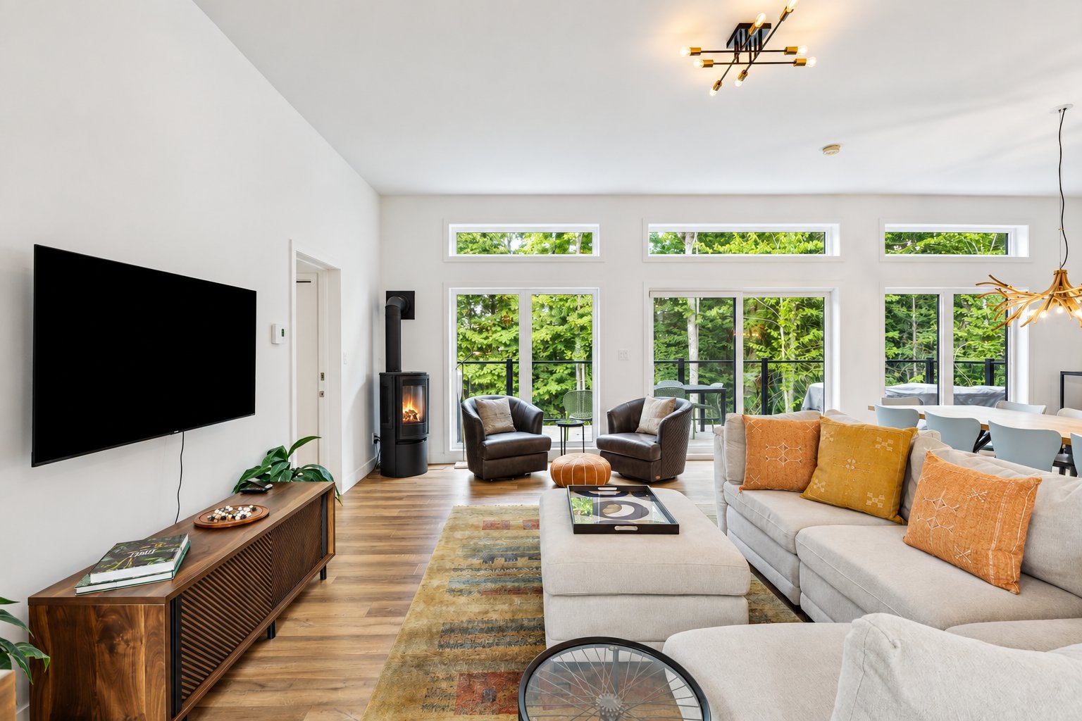 Bright and welcoming property