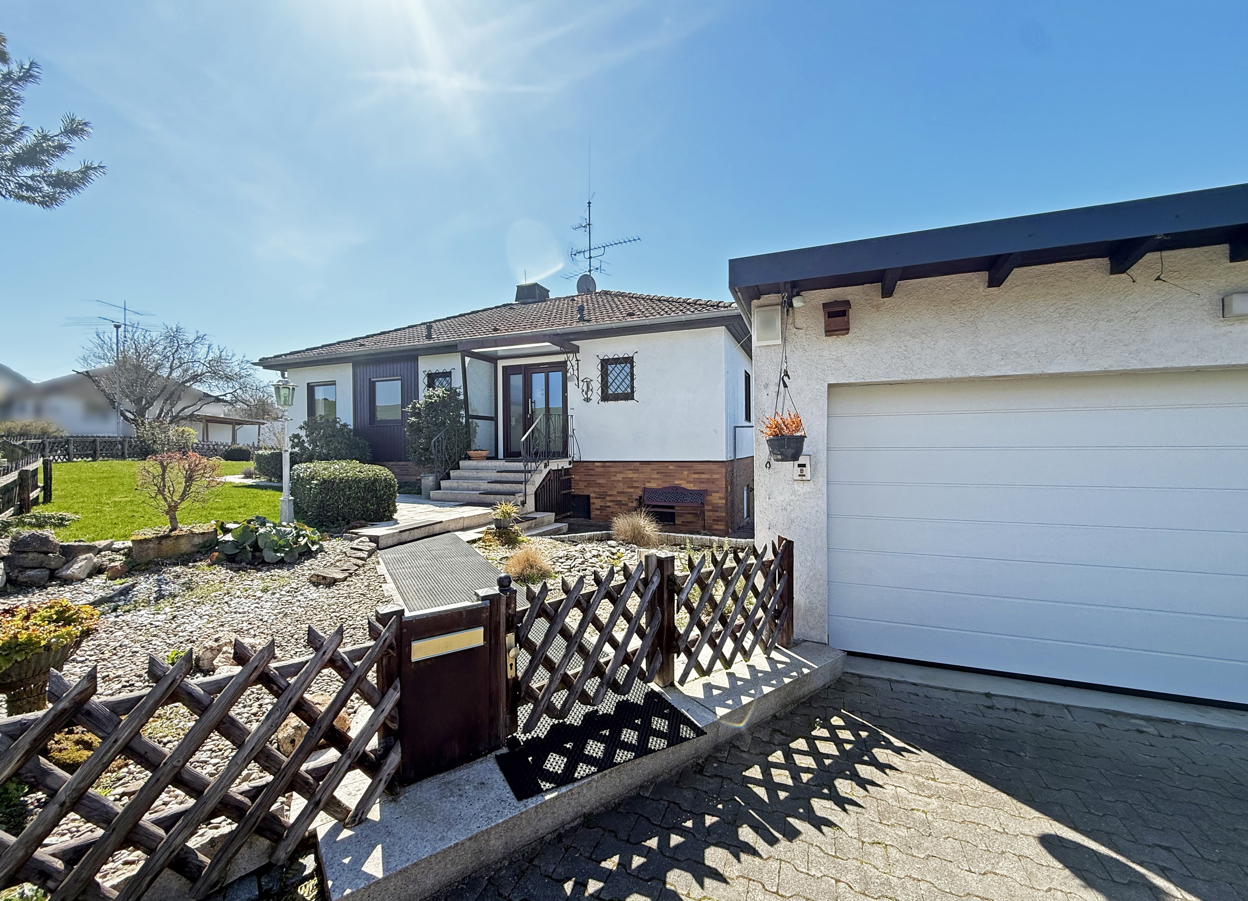 Wohnen auf einer Ebene am Feldrand