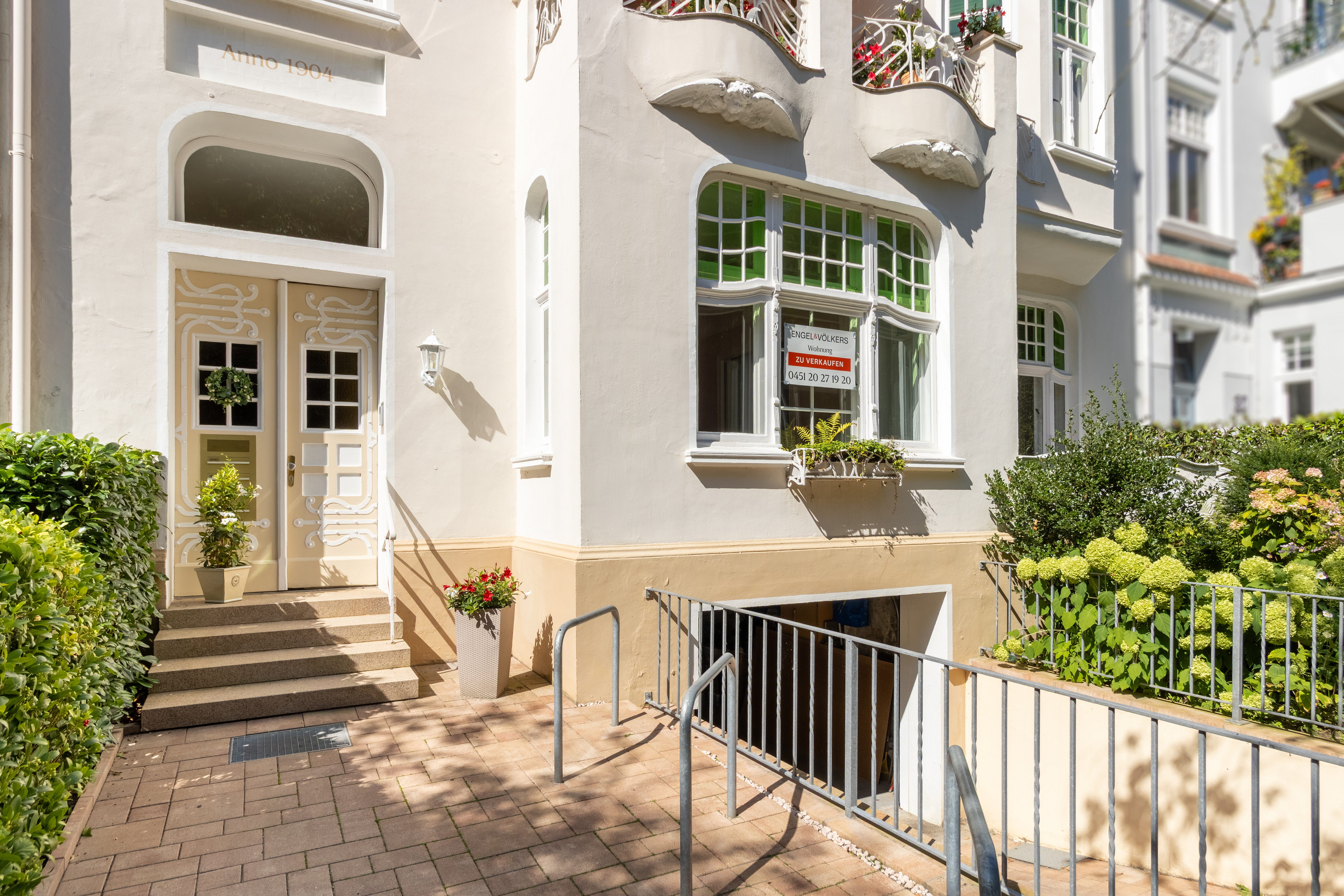 Klassischer Altbau mit eigenem Garten am Stadtpark