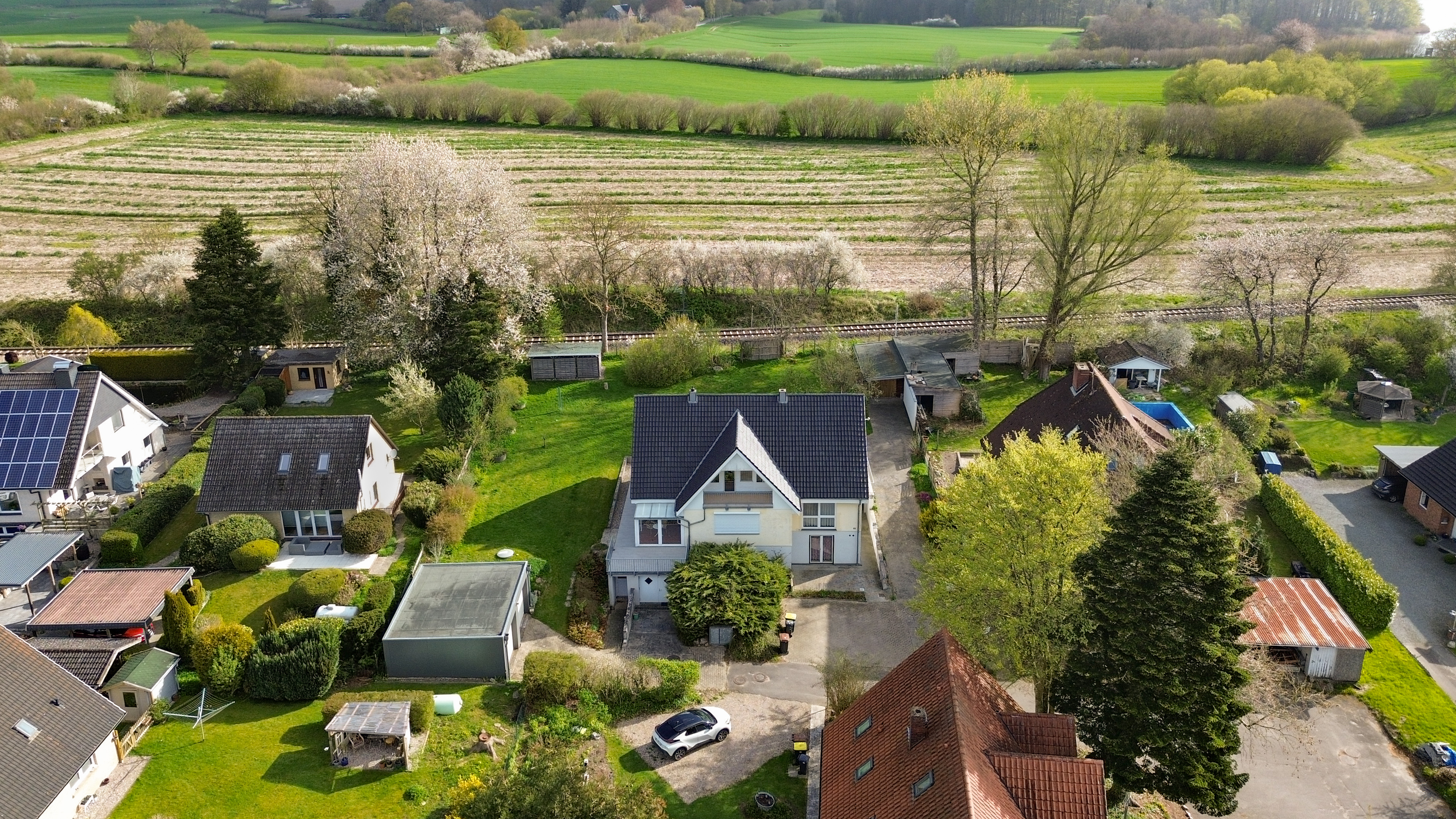 Großzügiges Einfamilienhaus mit Einliegerwohnung in idyllischer Lage nahe der Schlei