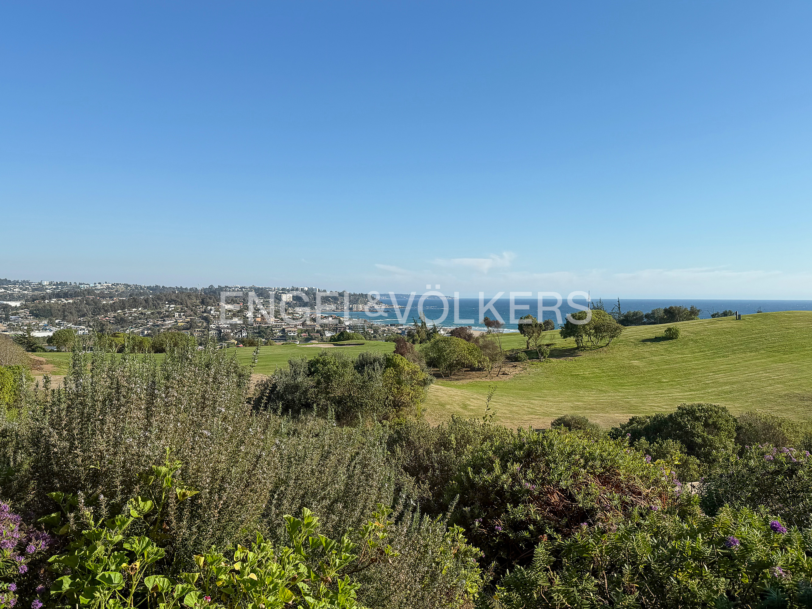 Departamento 3D 2B en Costa Cachagua, Zapallar · Vista al mar y jardín privado