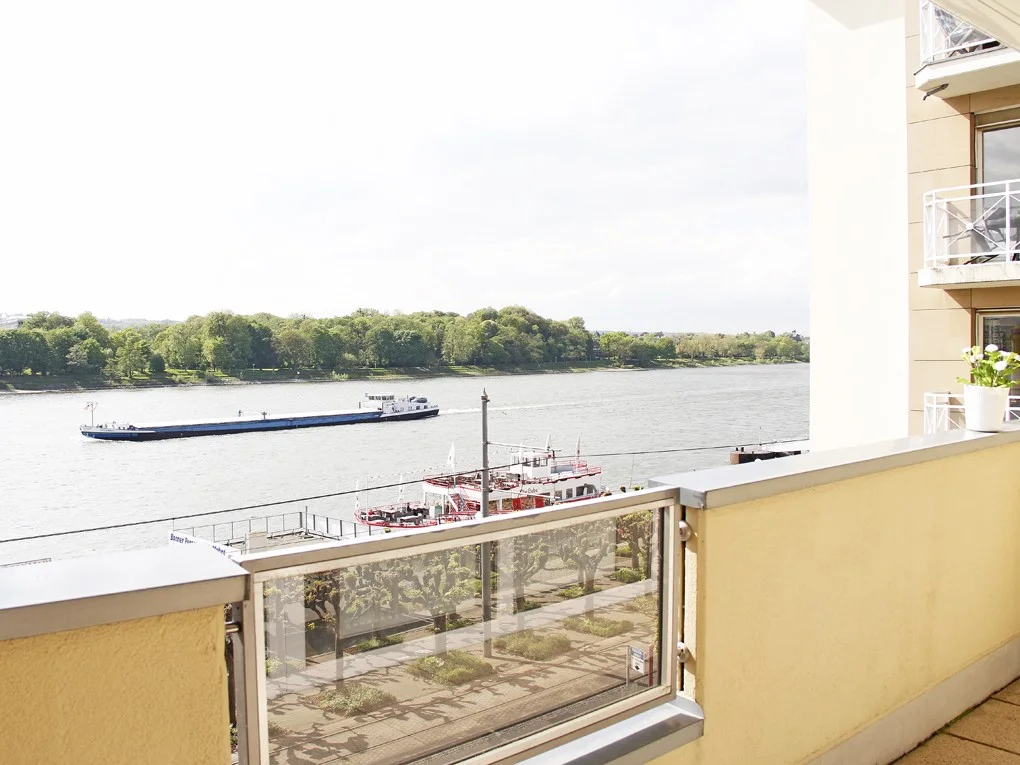 Kapitalanlage am Rhein:                                                                                                           vermietete ETW an der Promenade