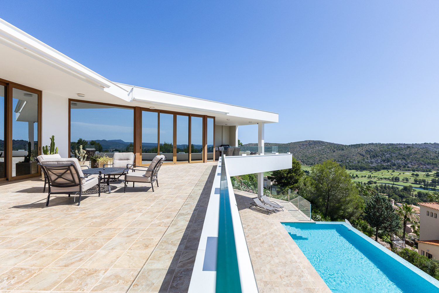 Contemporary luxury villa with infinity pool and spacious outdoor areas