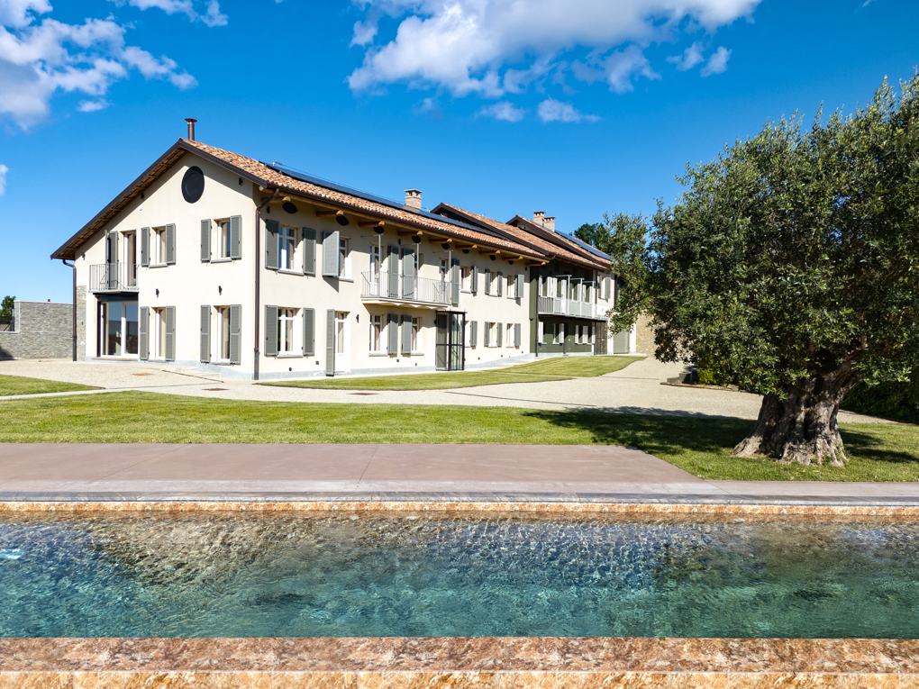 Prestigeträchtiges Panorama-Landhaus in den Hügeln von Canelli
