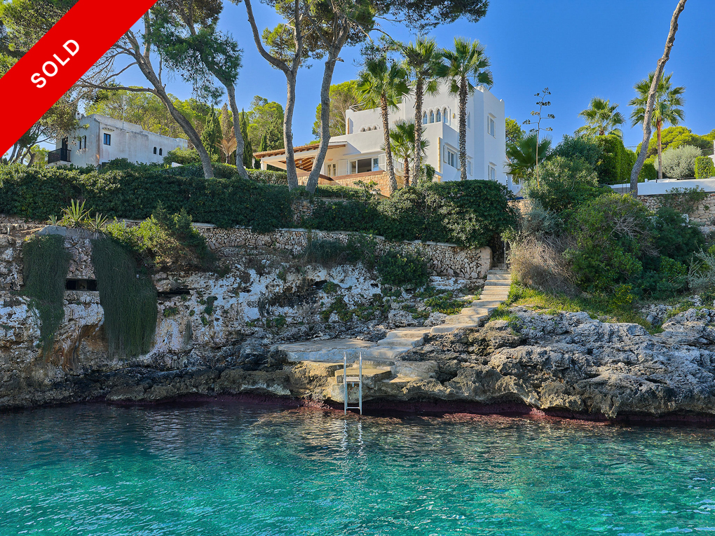Villa in prime location with sea access