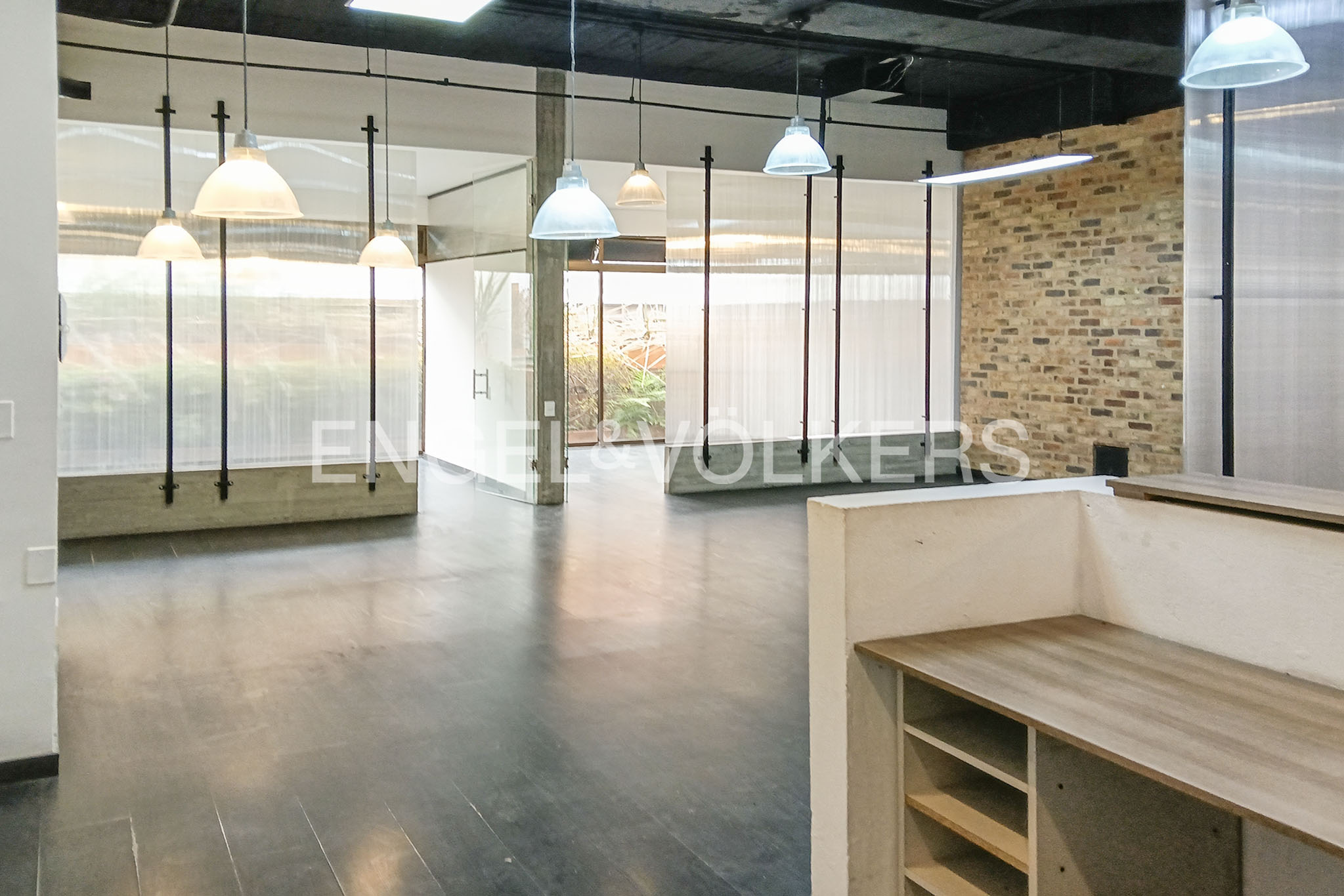 Arriendo oficina-consultorio 77m2 Santa Barbara