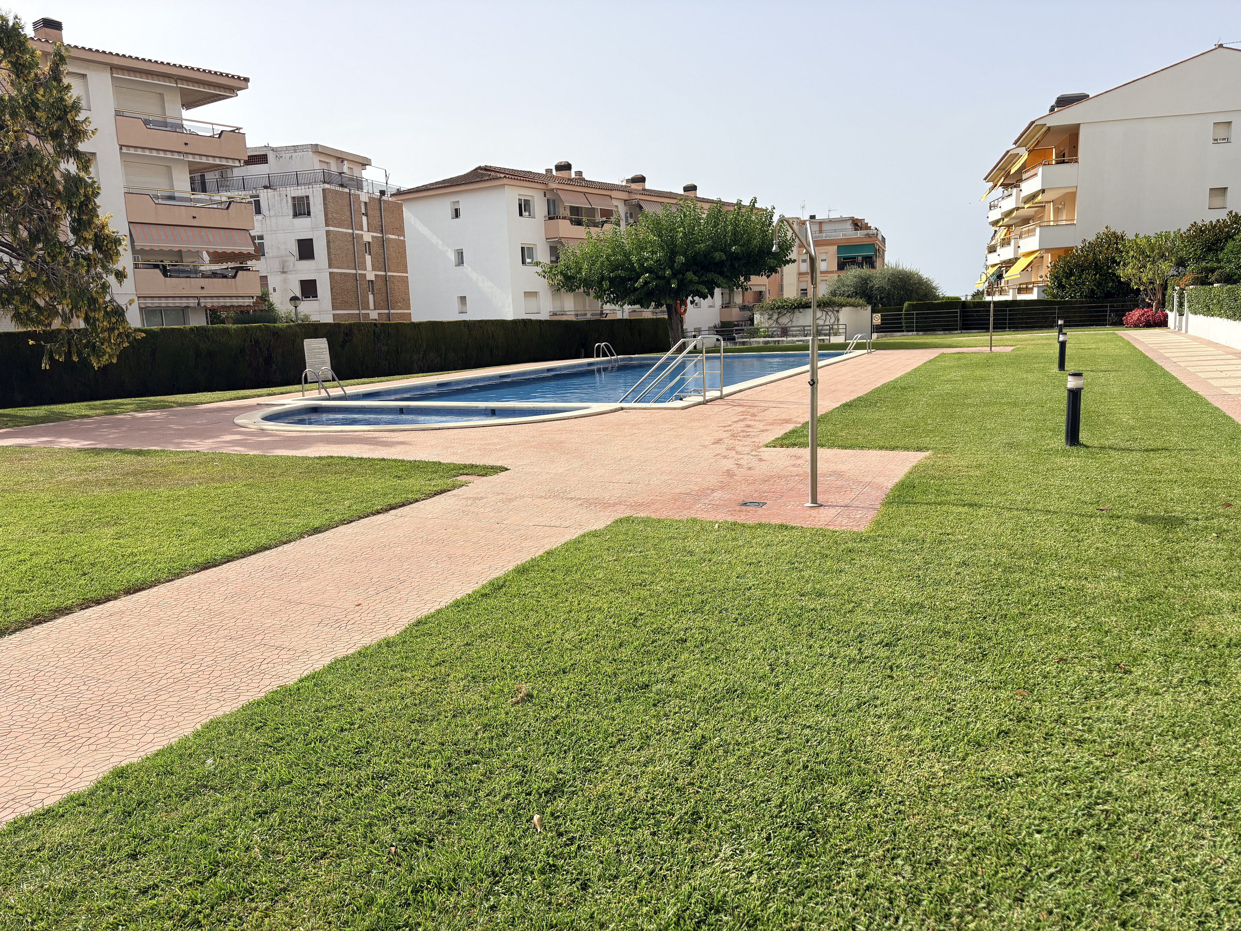 Exclusive ground floor with large private terrace in Sant Salvador