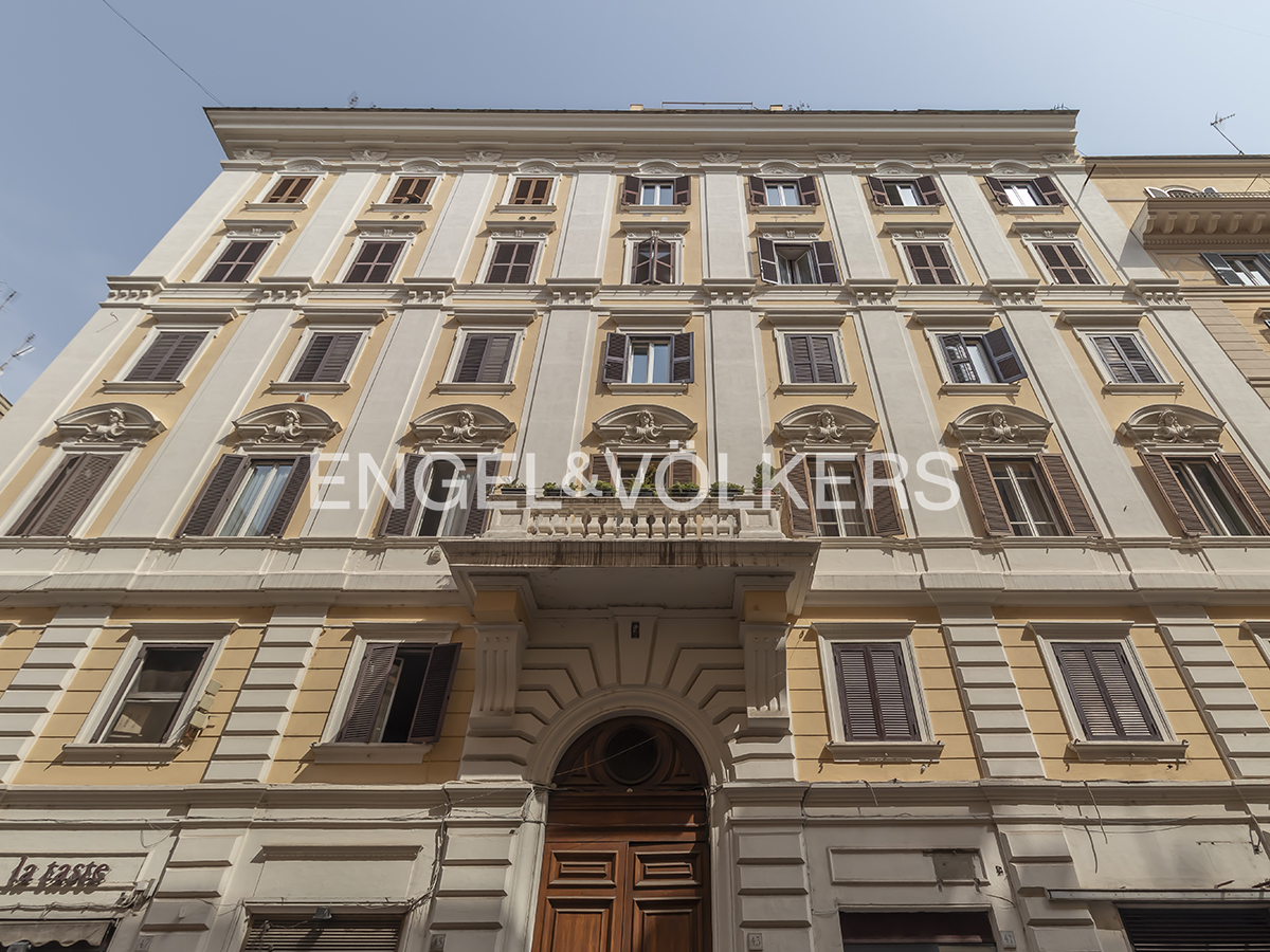 Timeless Elegance and Light near Piazza Cavour