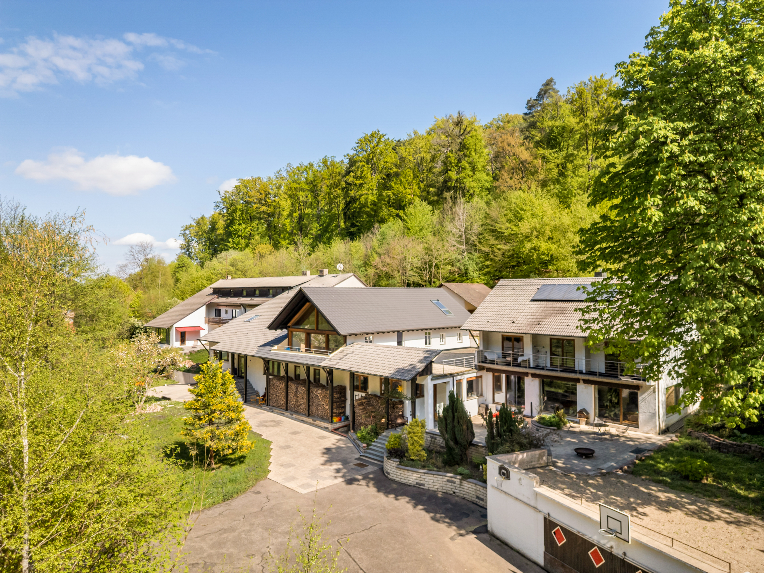 Absolute Privatsphäre inmitten der Natur – einzigartiges Anwesen auf parkähnlichem Grundstück