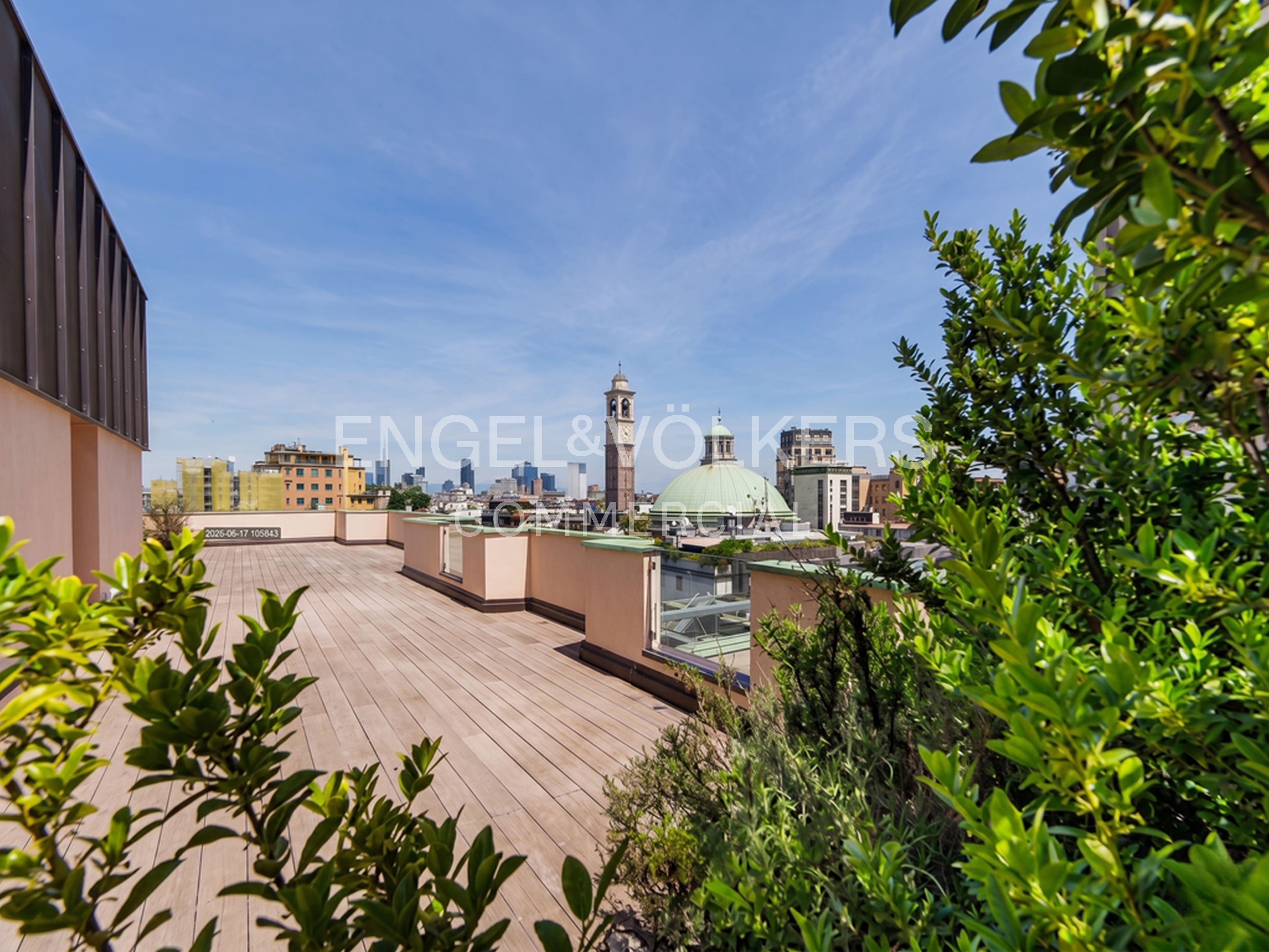 Ufficio in affitto a Milano San Babila, con terrazza panoramica