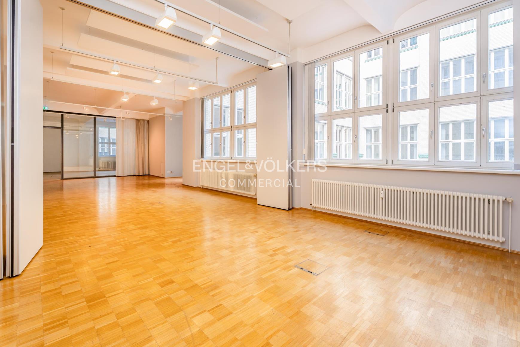 !Gelegenheit: Helles Büro in Mitte mit eigener Terrasse