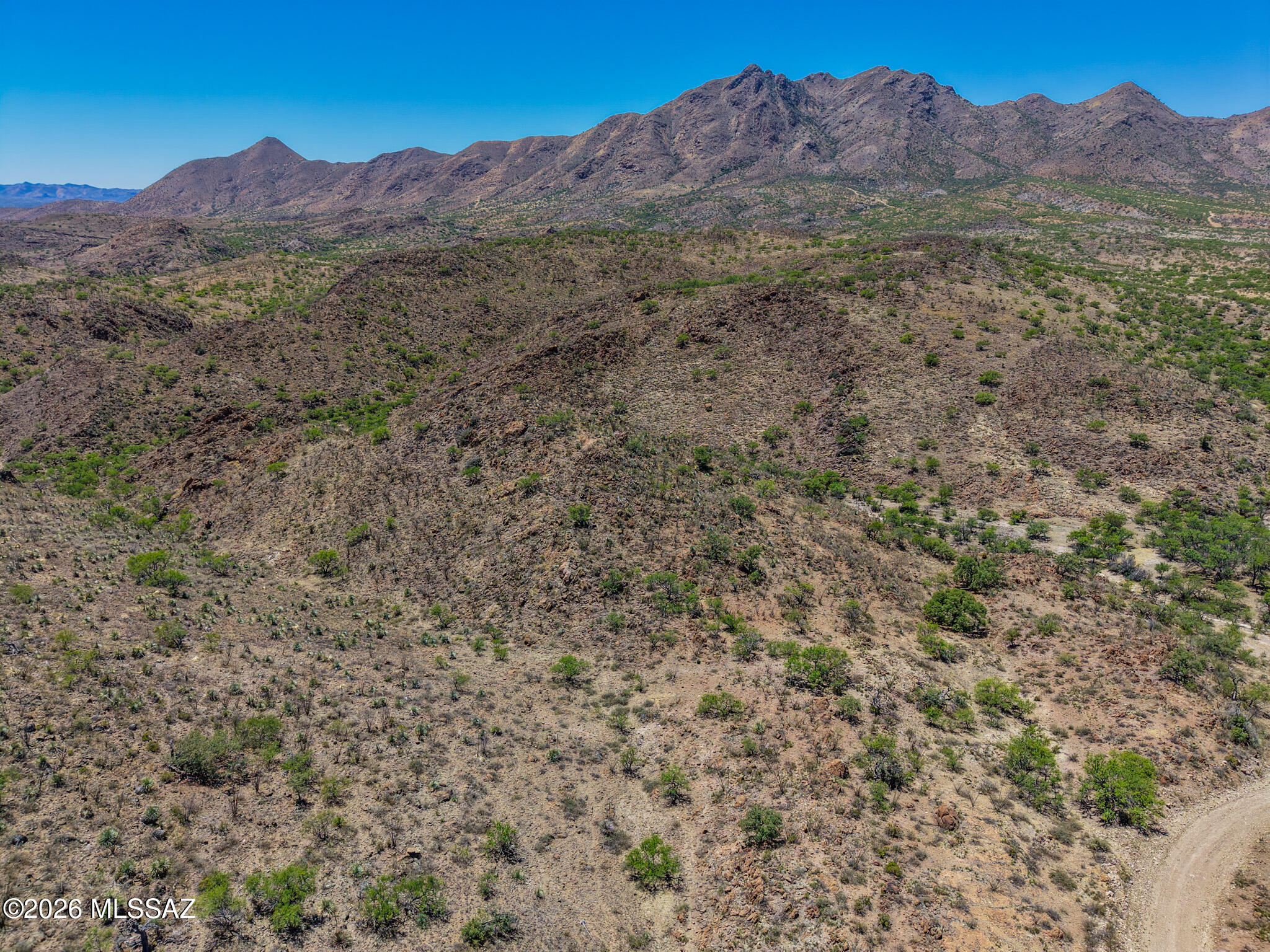 Embrace the beauty of Arizona on this expansive 41-acre Rio