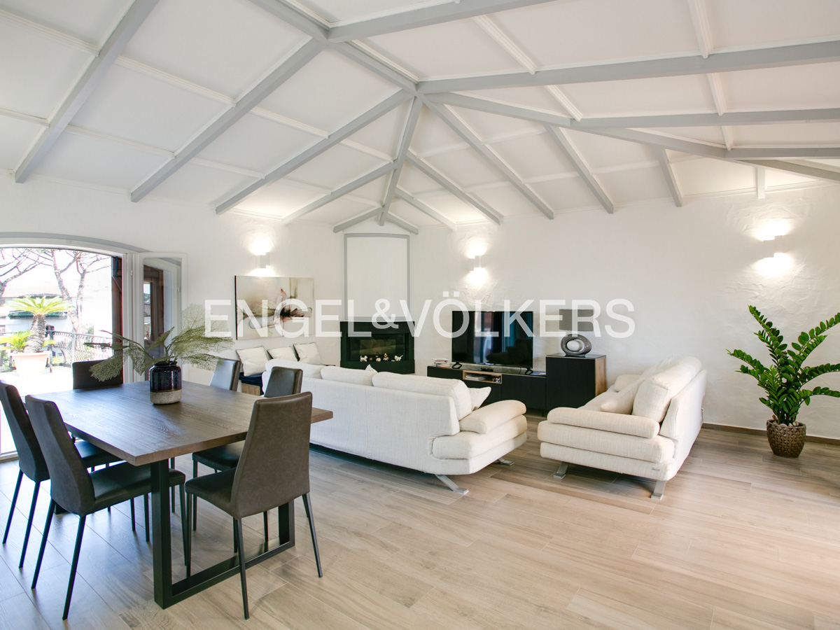 Exclusive penthouse in the Lido di Ulisse complex