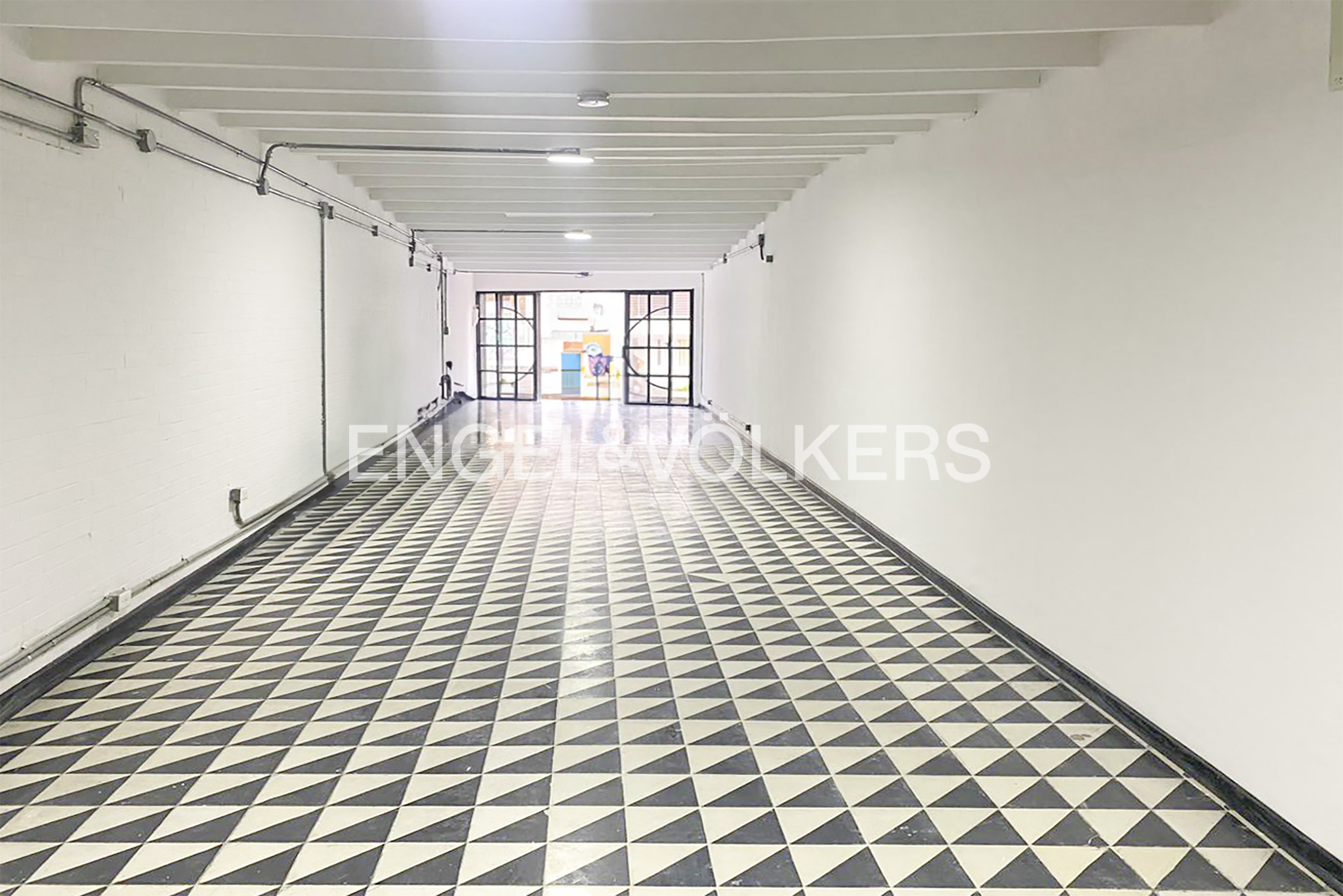 Vendo Local en Cedritos 119,37 m² con Renta Activa