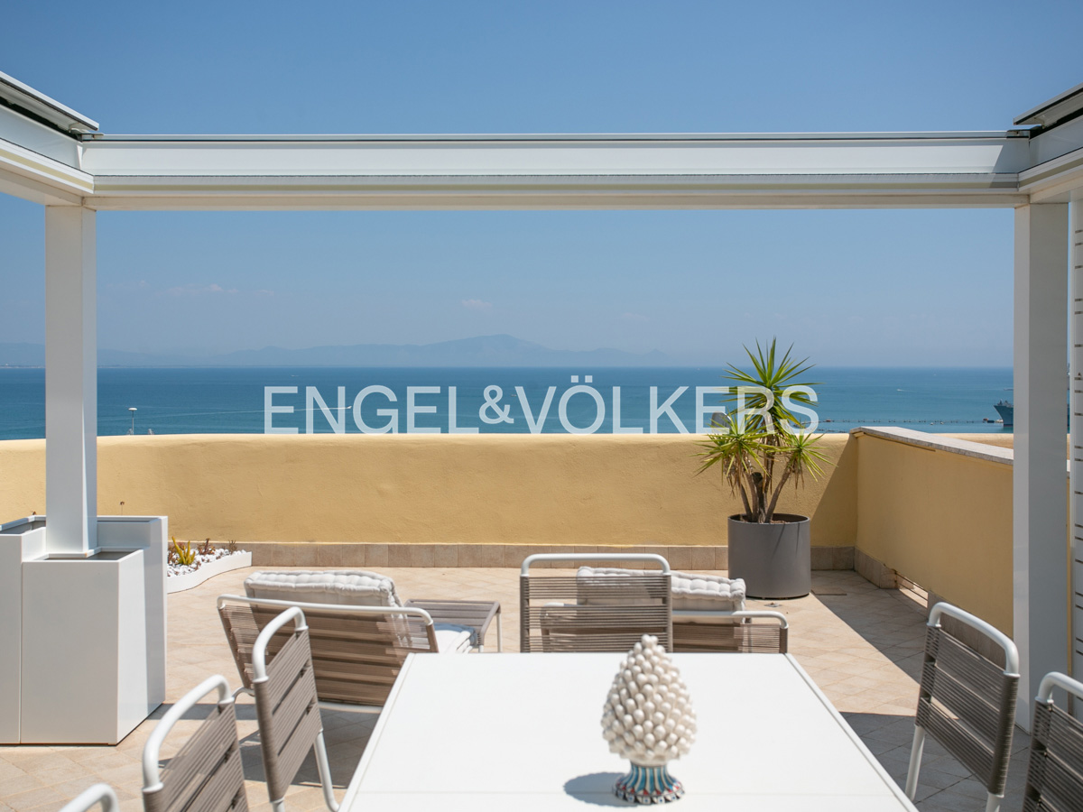 Gaeta, seafront elegance: exclusive two-level residence with panoramic terrace