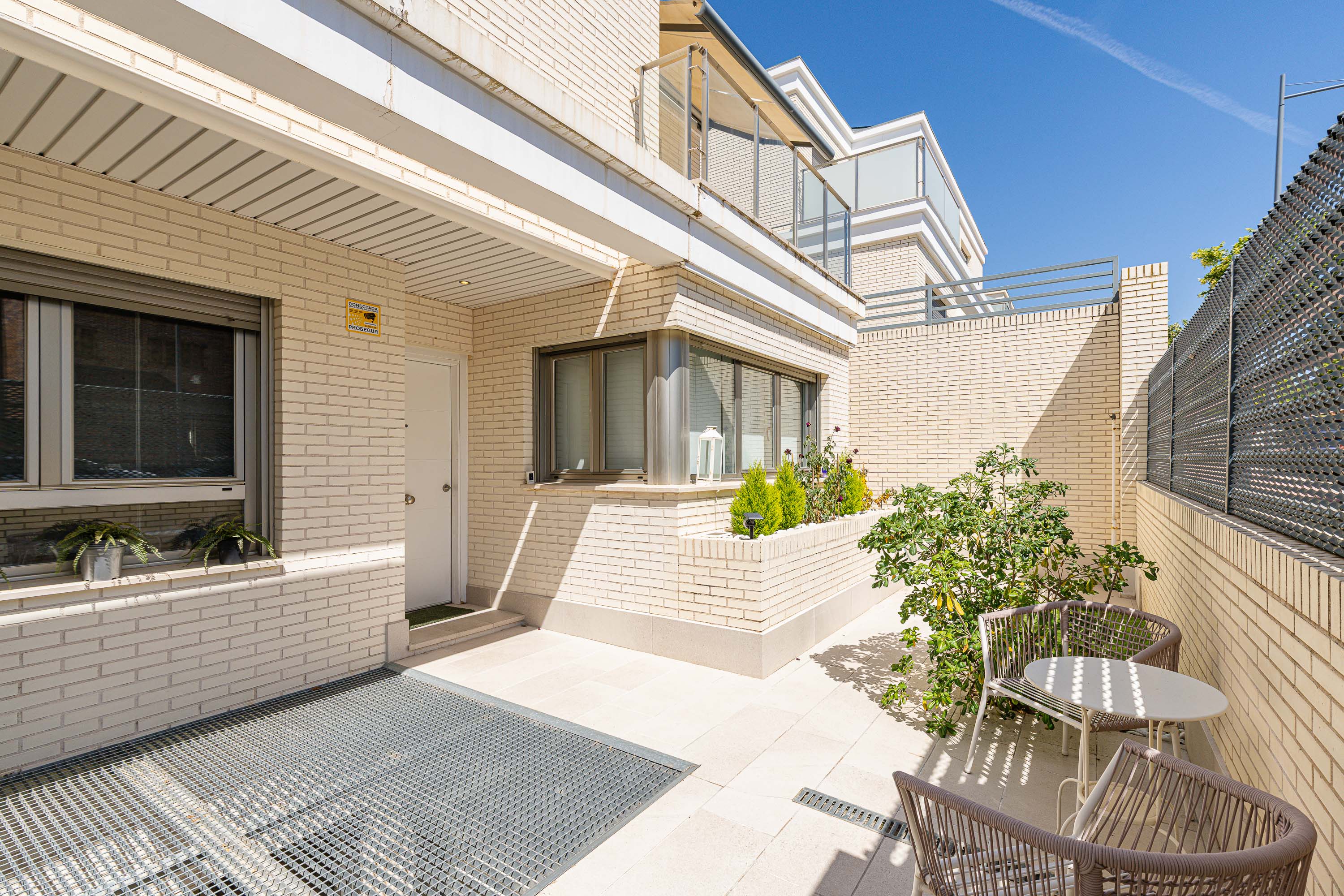 Magnífico chalet pareado en urb. privada