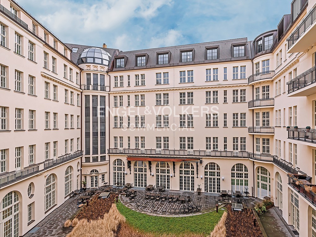 Exklusive Restaurantfläche im Hinterhof