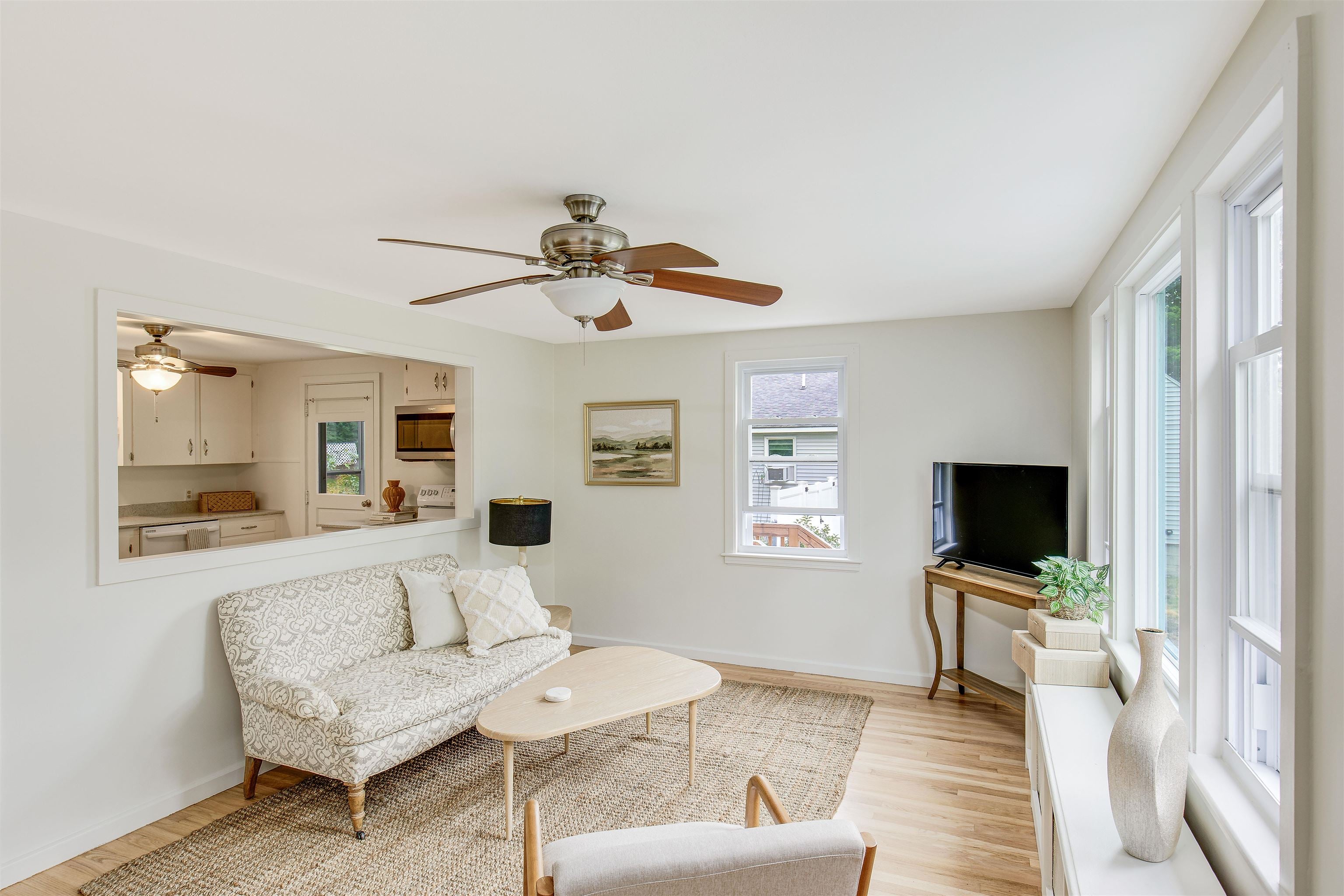 Picture Perfect Cape with Private Guest Suite