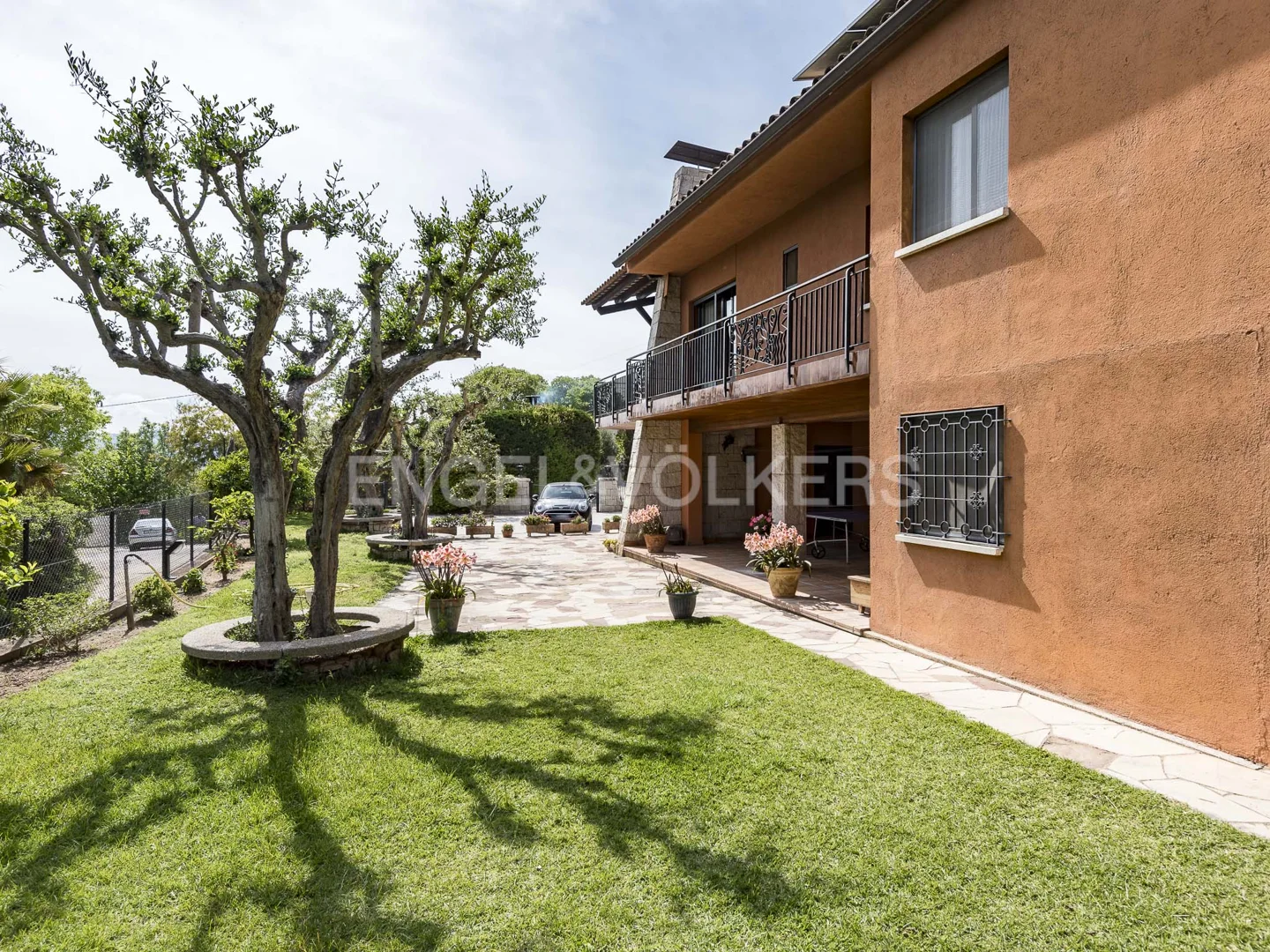 Exclusive villa in Vallensana area of Montcada i Reixac