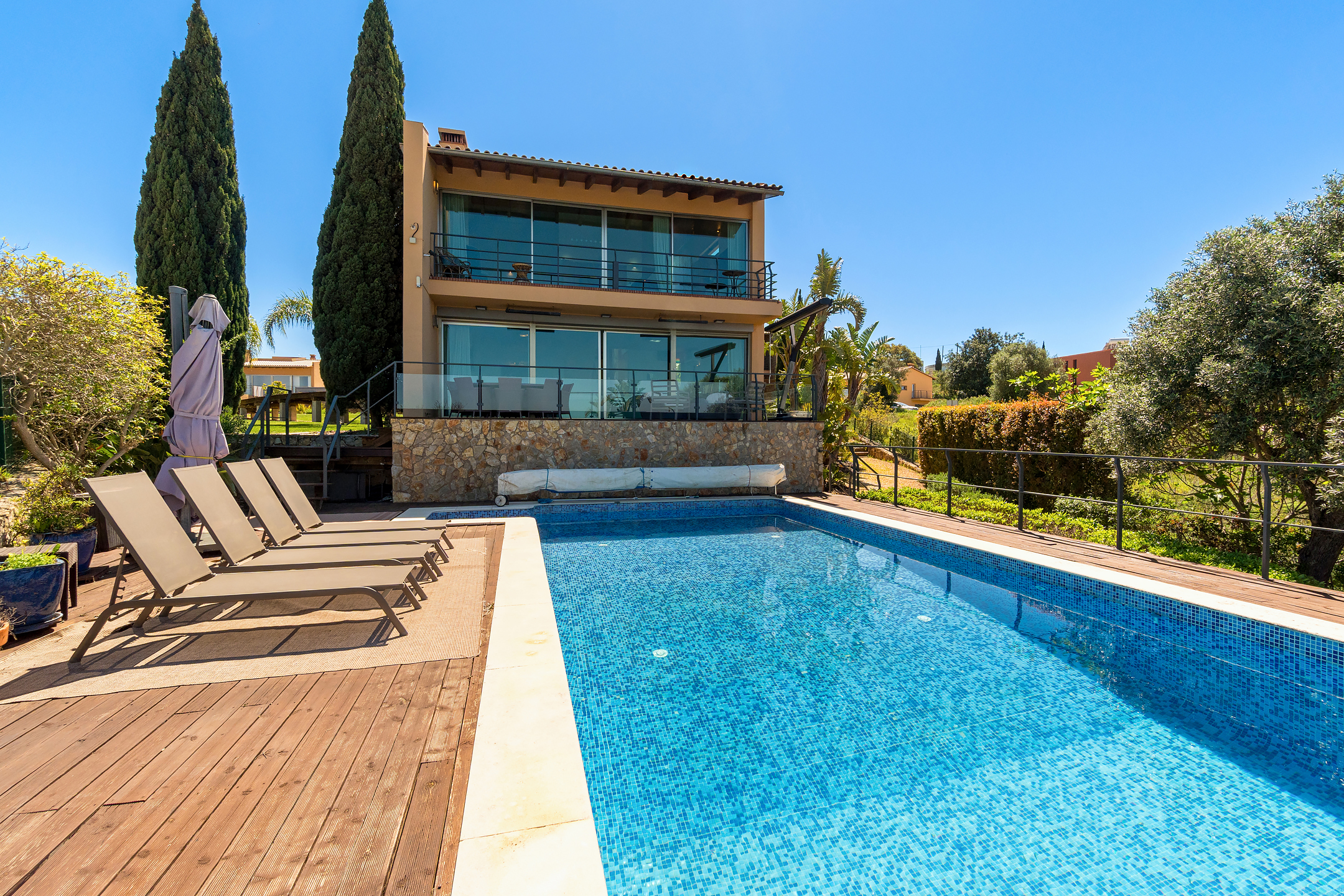 Charming Villa with Swimming Pool and Spectacular Countryside Views