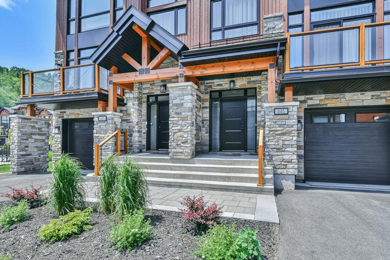 Beautiful townhouse on Giant Golf!