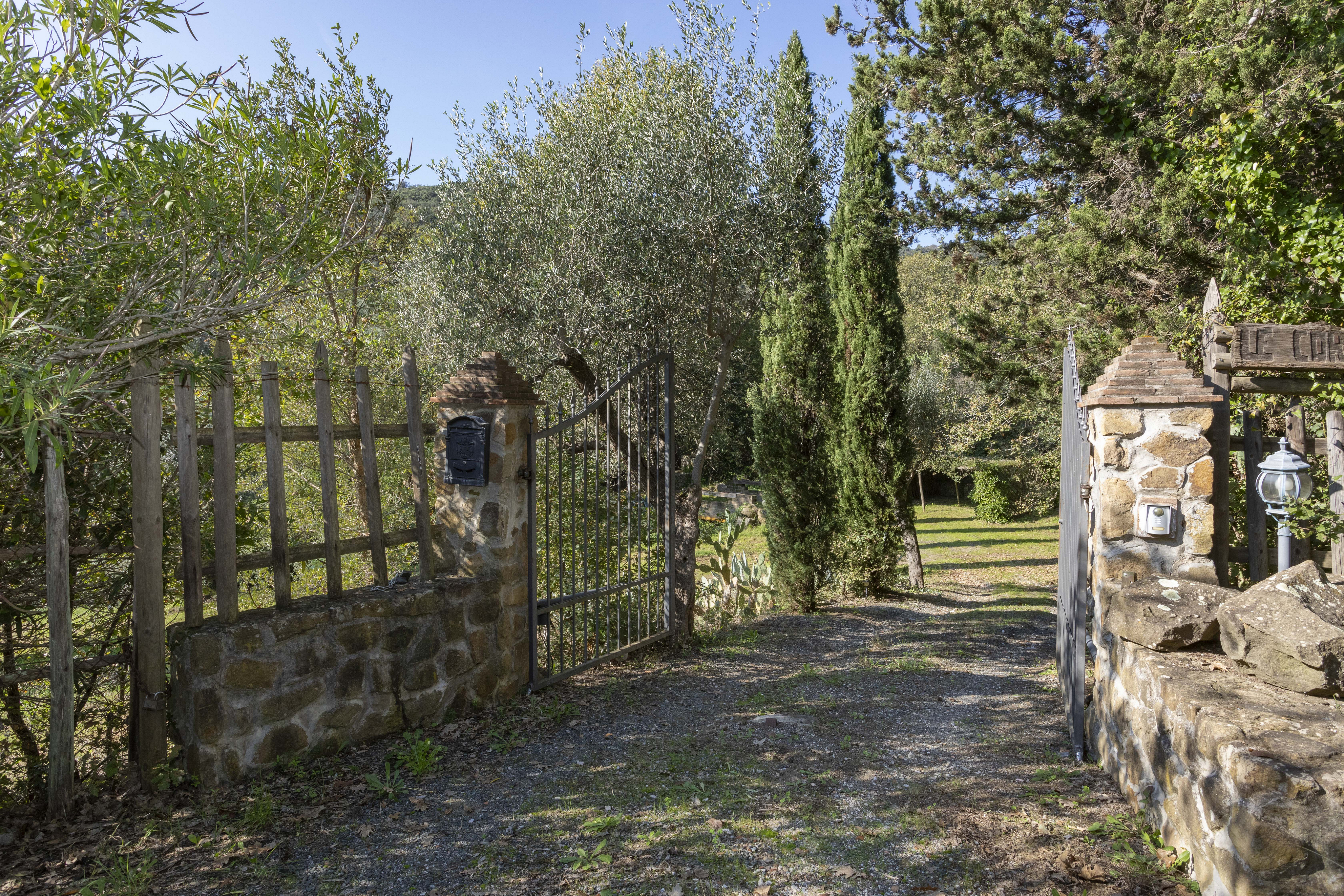 Small fully furnished chalet, just minutes from the sea