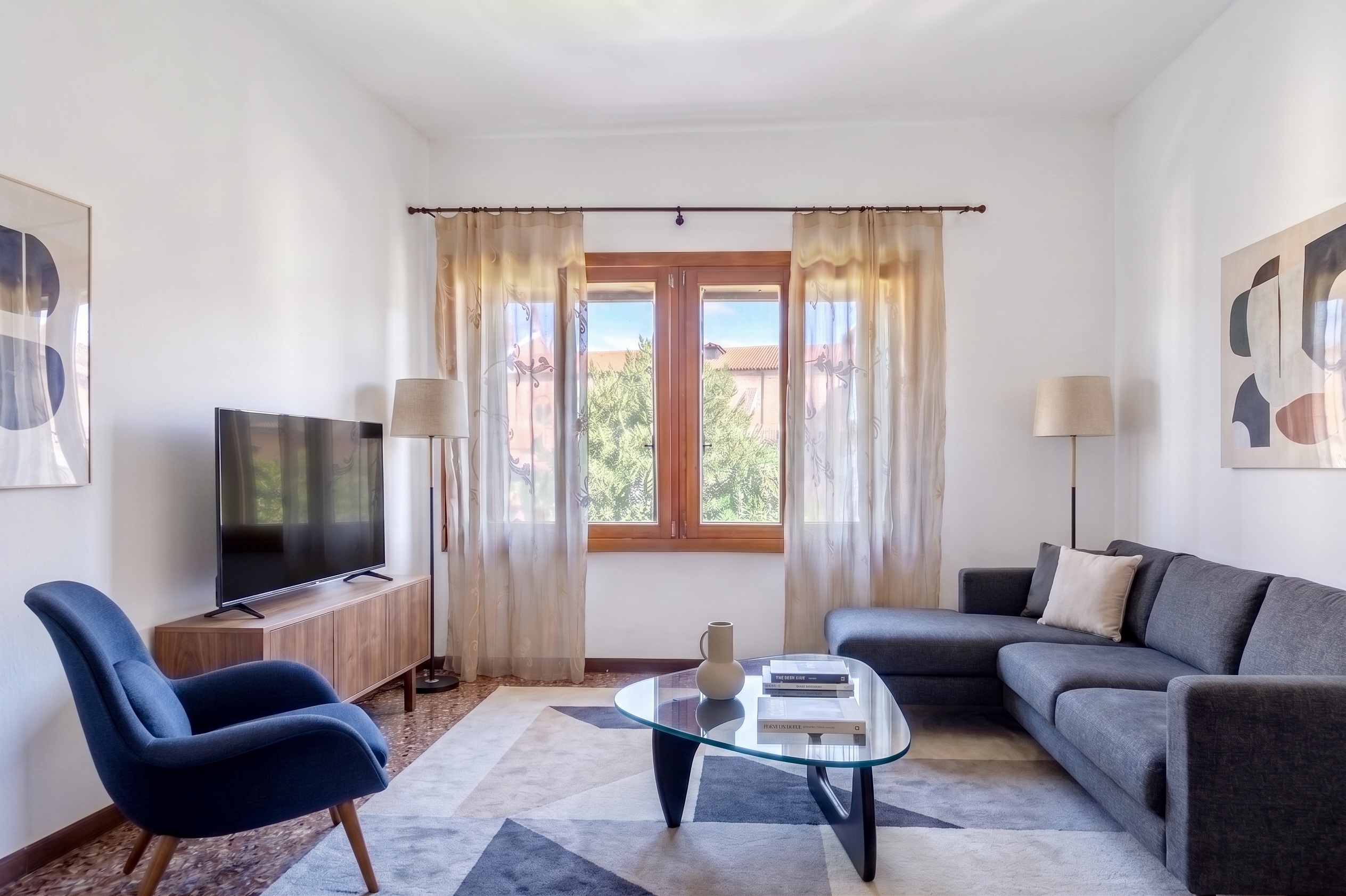 Lebe im Herzen von Vicenza: Wohnung in einem historischen Palast aus dem 16. Jh. mit privaten Terrassen.