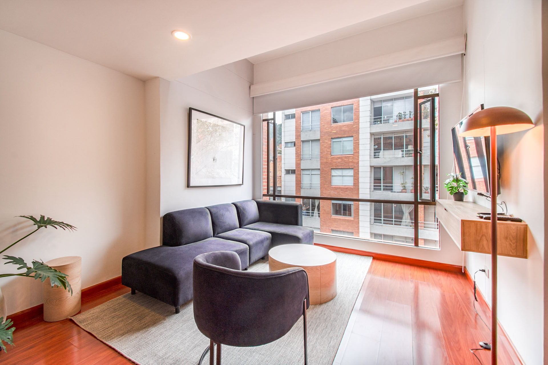 Moderno apartamento amoblado Duplex para arriendo en Chico reservado