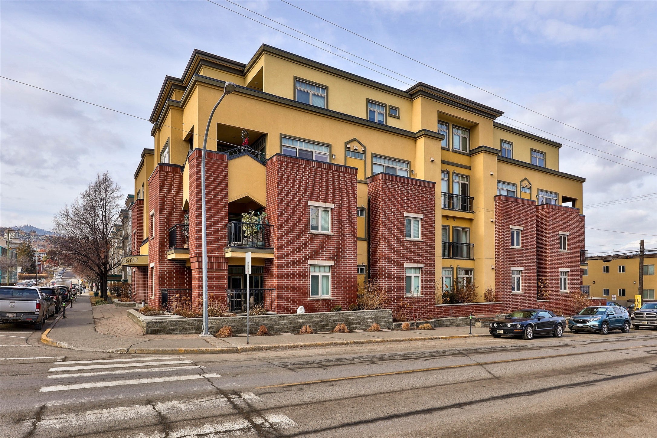 Top Floor Apartment Unit With Two Decks
