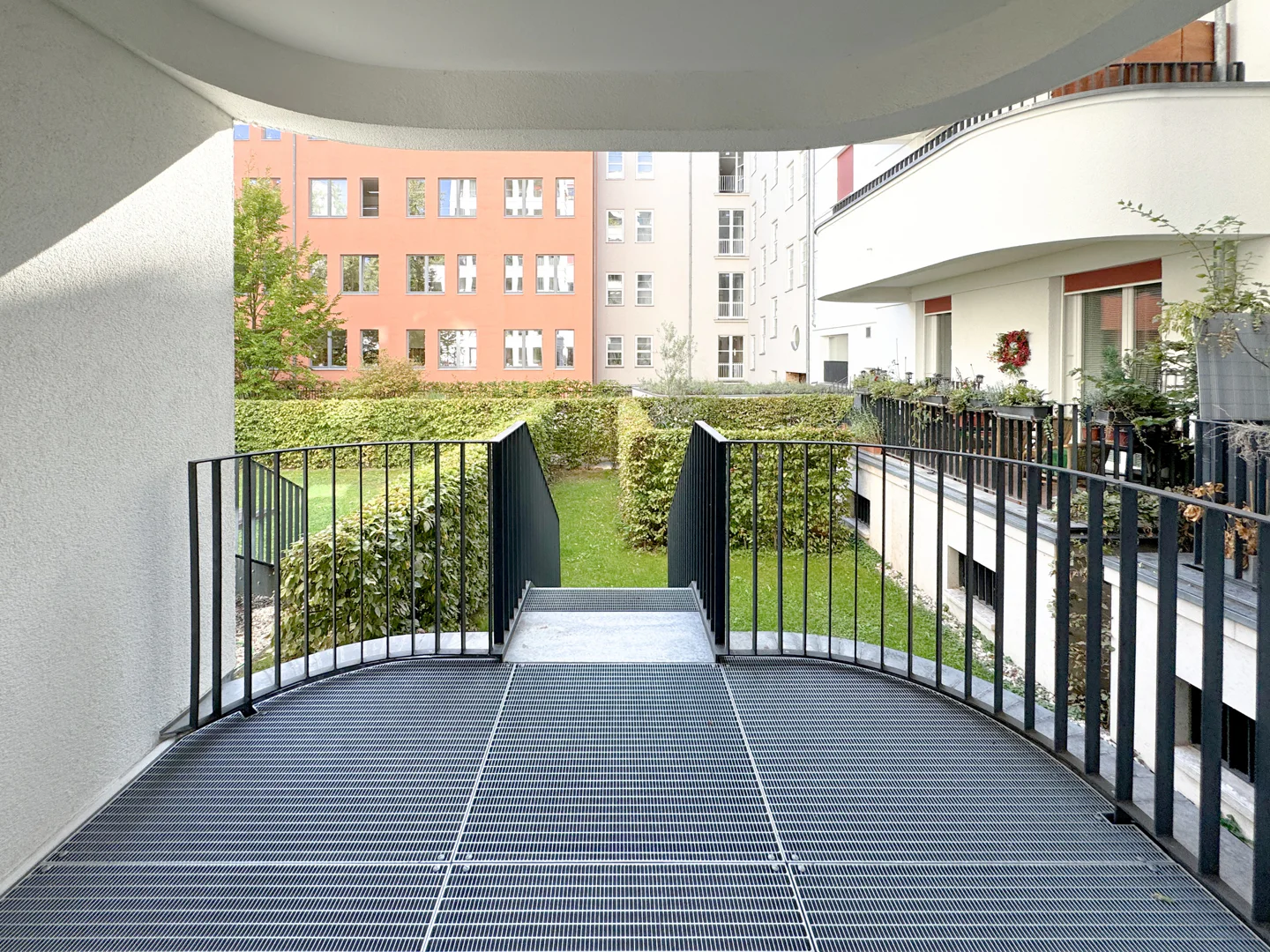 Modernes Wohnen mit eigenem Garten-ca. 50m vom Ku´damm in den Kurfürstenlogen - Photo 5