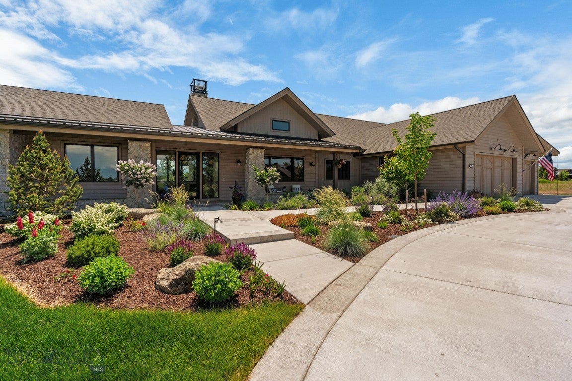 Stunning Home on Private Golf Course Community