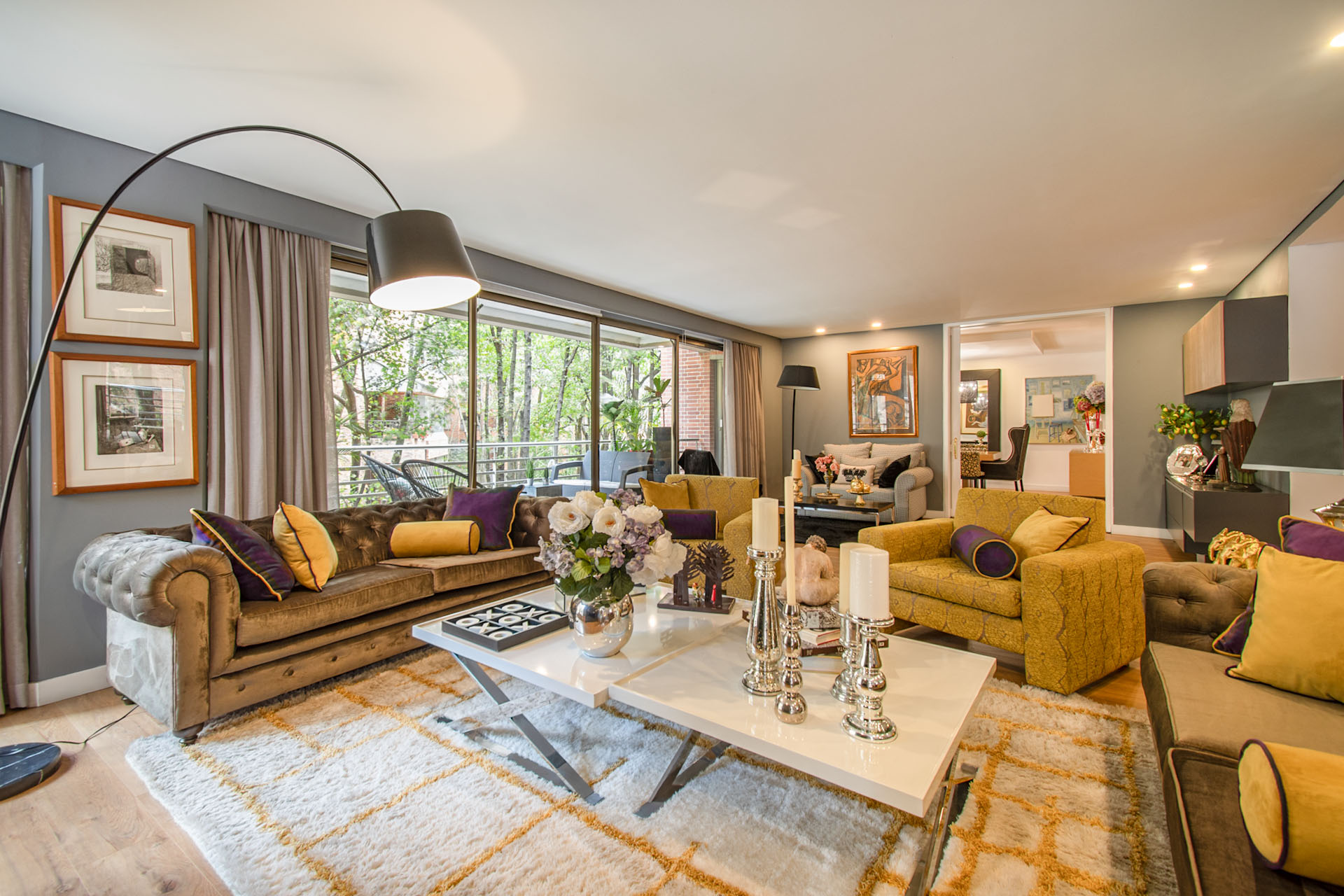 Apartamento con balcones para arriendo en Chicó