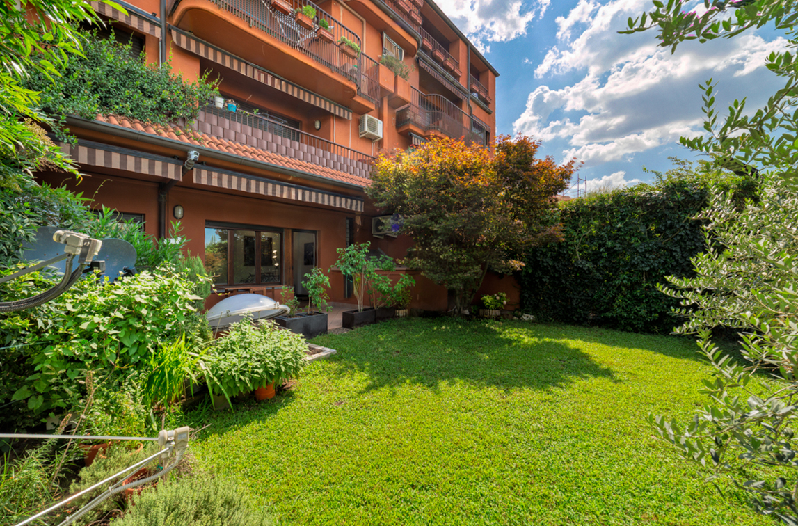 Exclusive 3-room home with private garden and tavern – Cascina Grancia