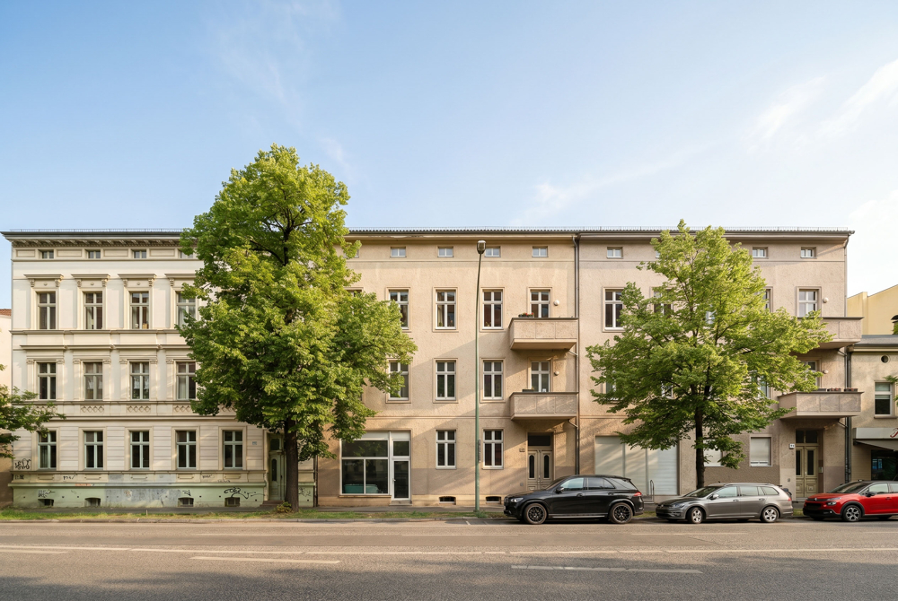Wohn- und Geschäftshaus mit attraktiven, großen Altbauwohnungen