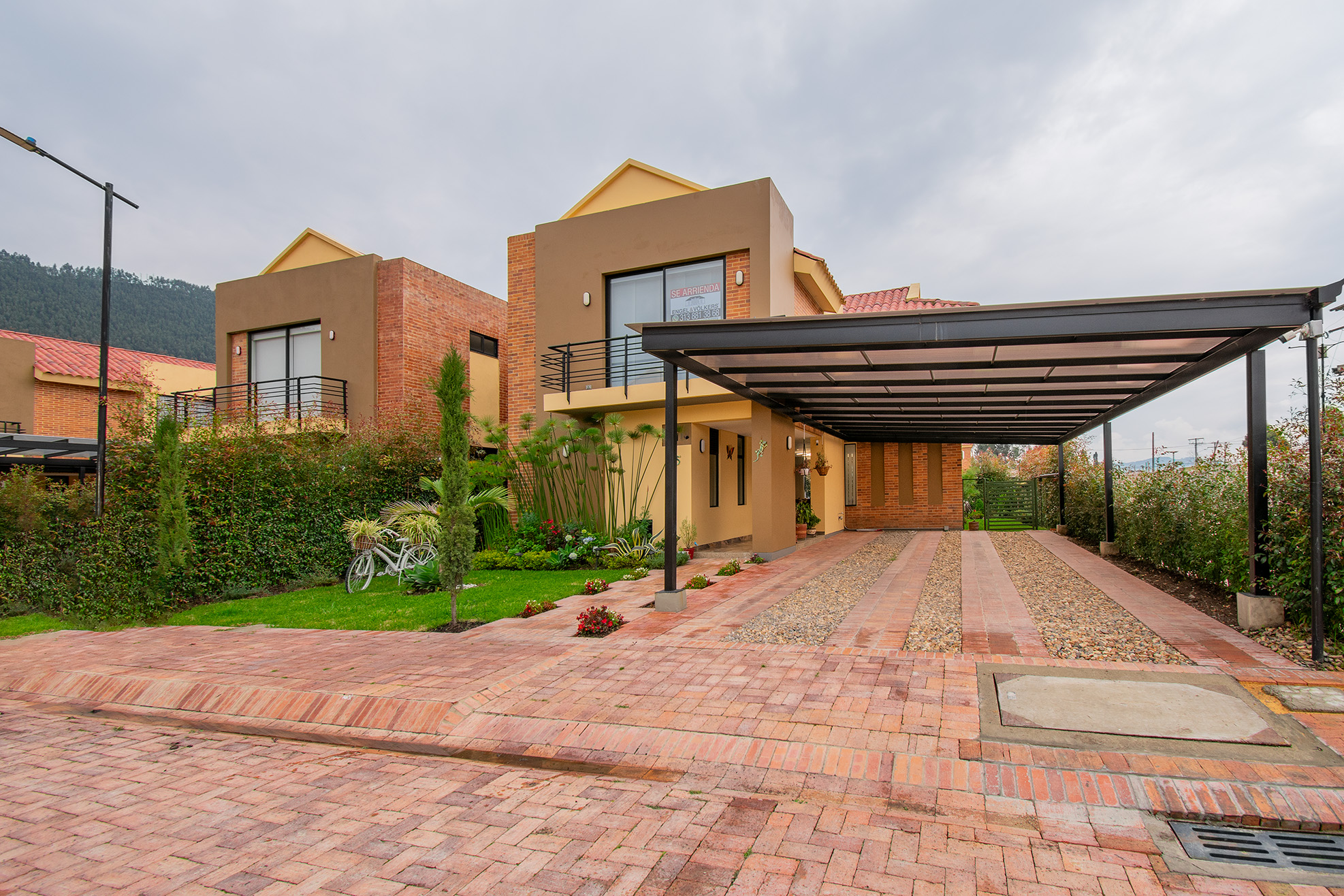 Casa campestre para venta en conjunto cerrado en Cajícá