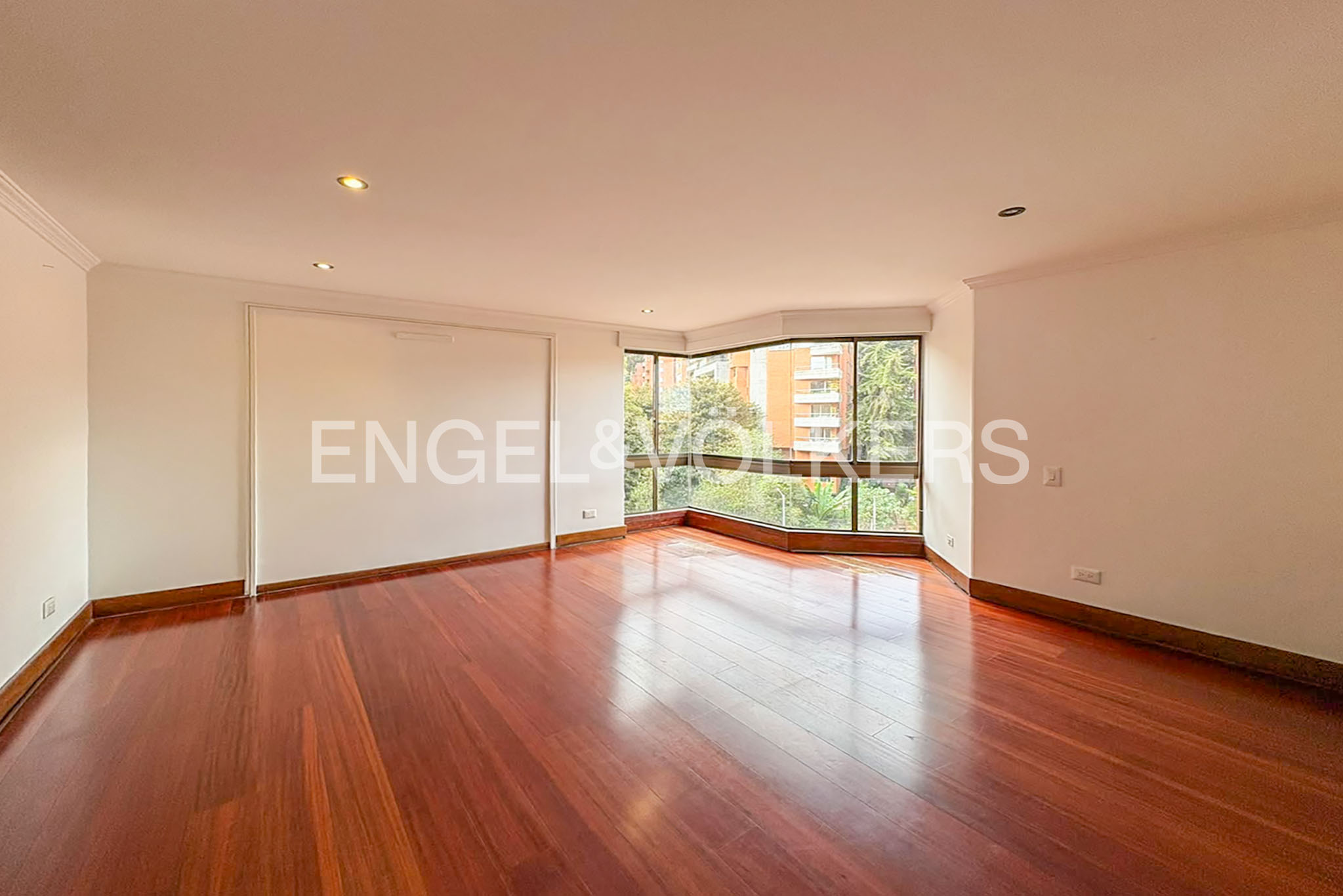 Apartamento con vista para la venta en Rosales
