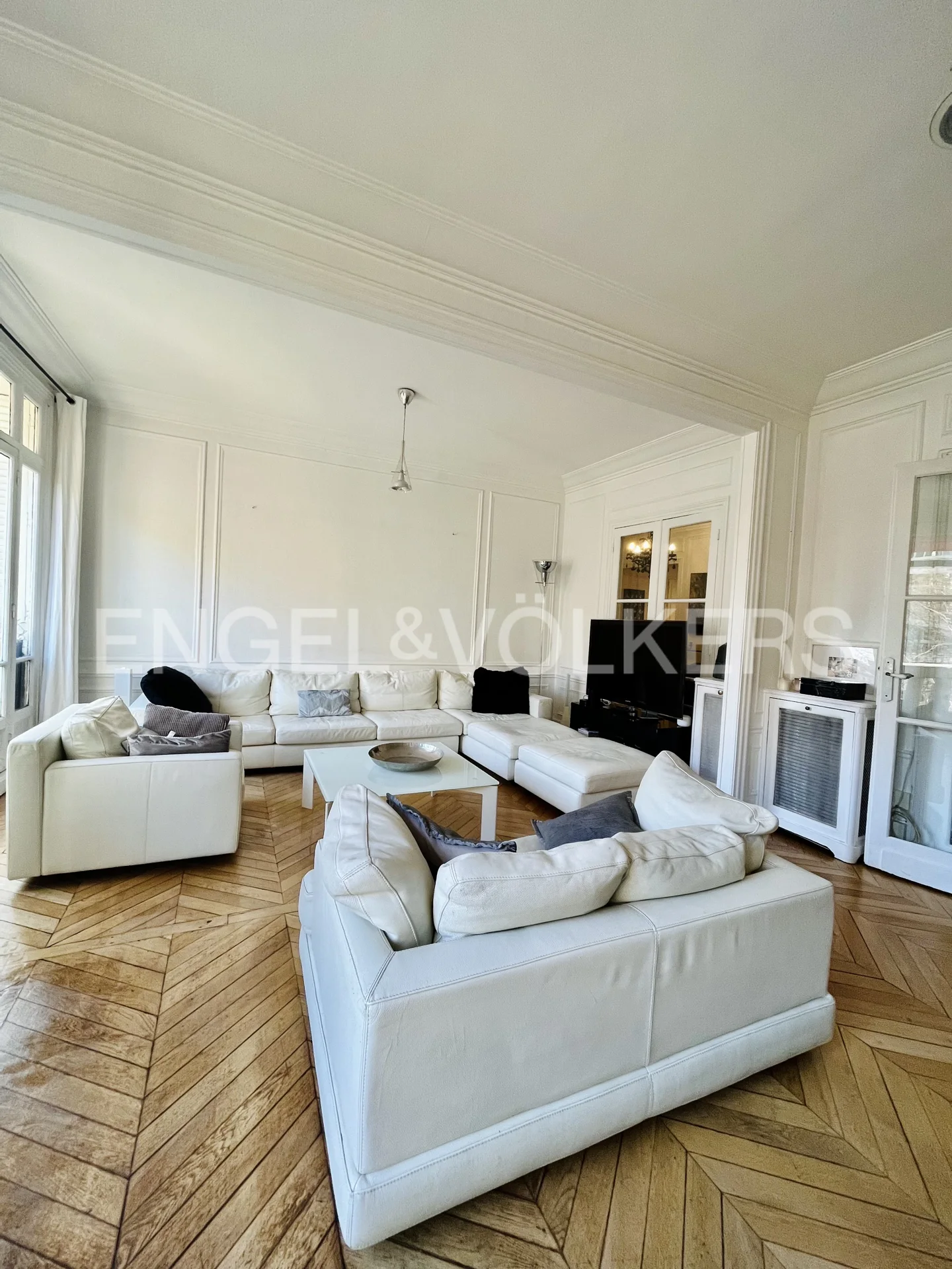 Family and reception apartment - Auteuil