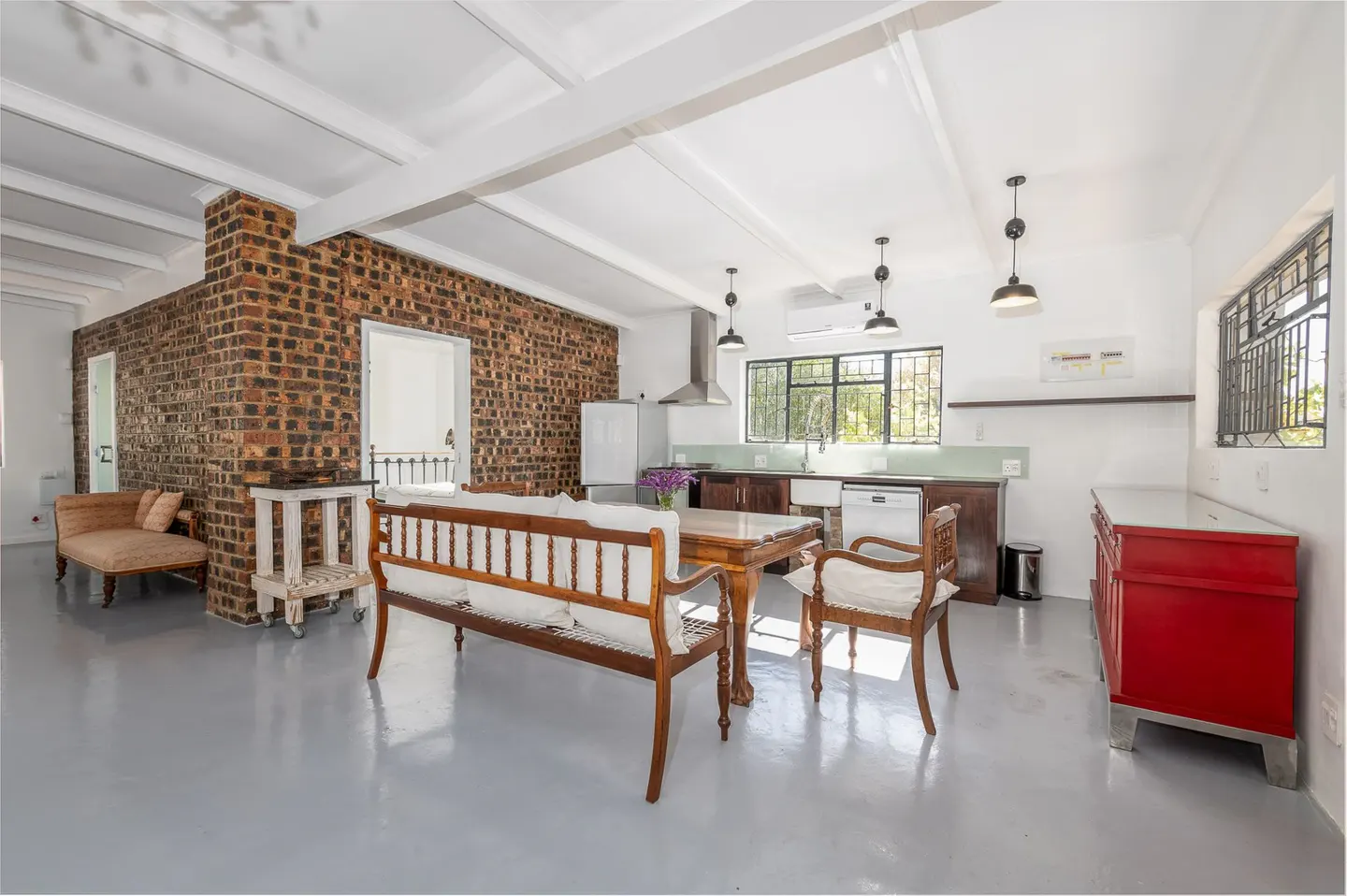 AmbergGuestFarm-01.jpg