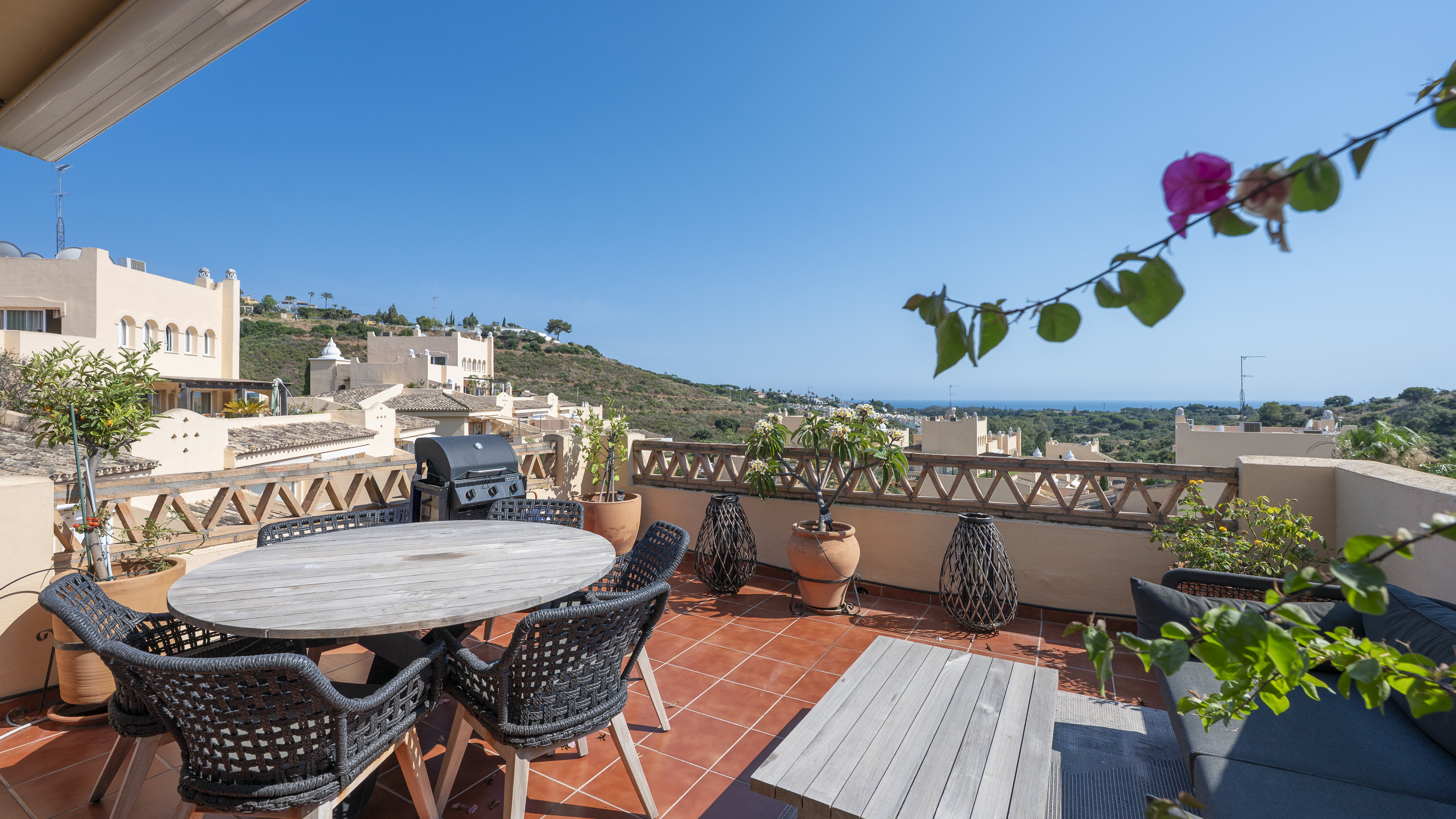 Ihr privater mediterraner Rückzugsort in Elviria – Langzeitmietwohnung mit Meerblick