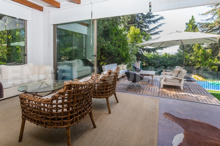 Casa remodelada / opción amoblada